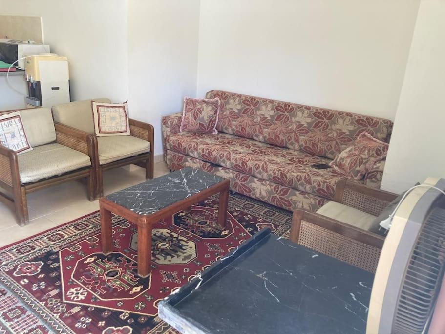Lovely flat with balcony and shared pool