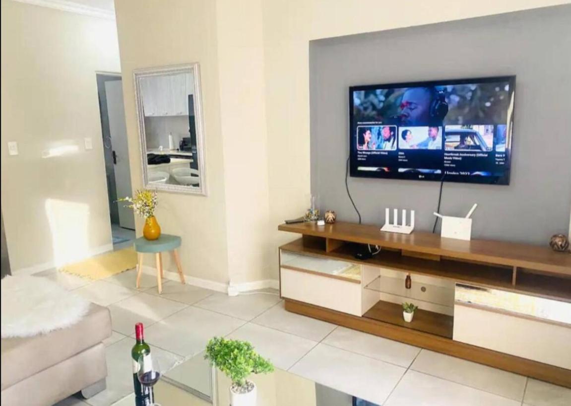 2 bedroom Fourways Sandton