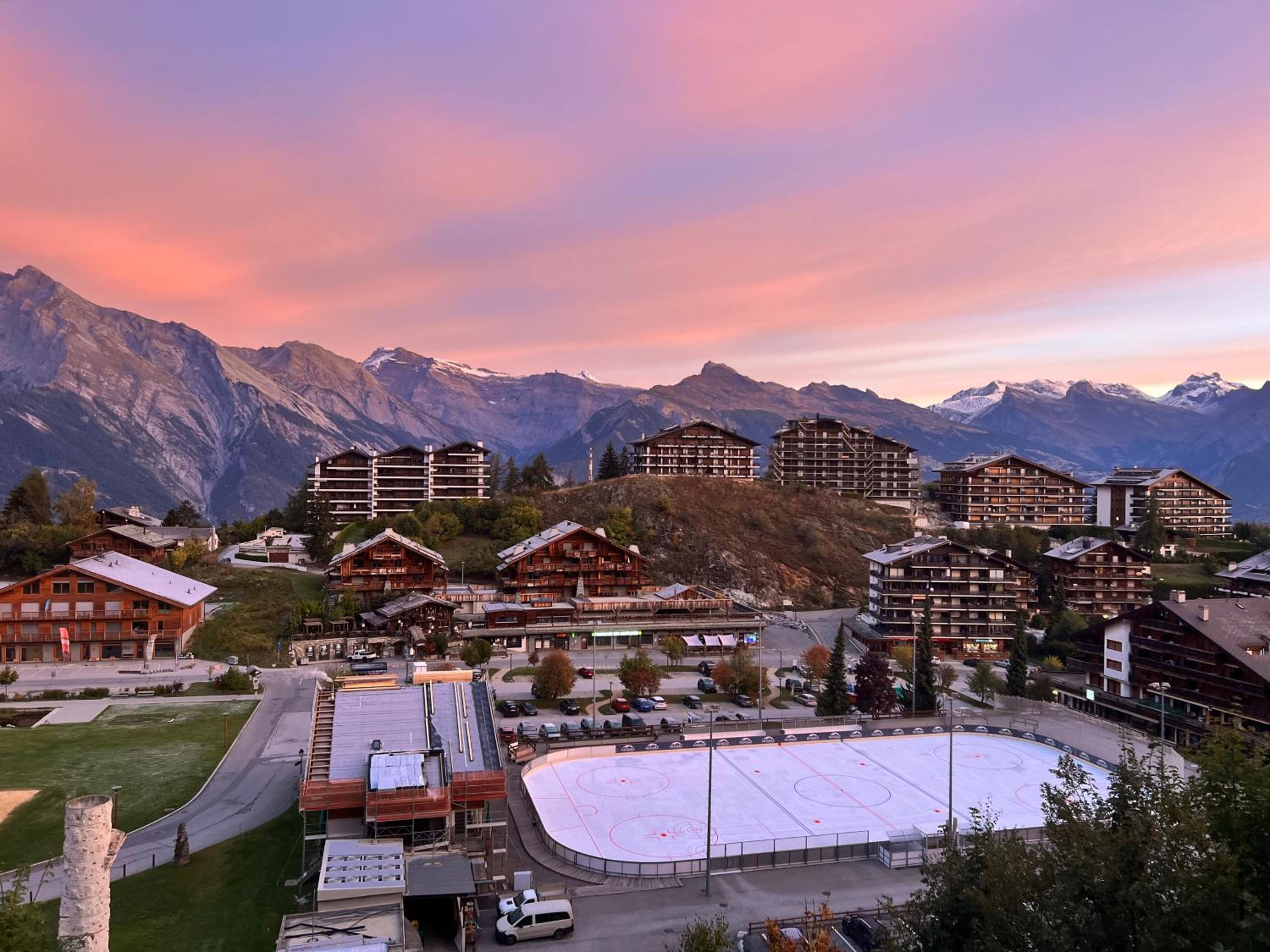 Vincenzo appart, Studio Confortable à Nendaz, accès Direct au Télécabine de Tracouet et Parking Souterrain Inclus