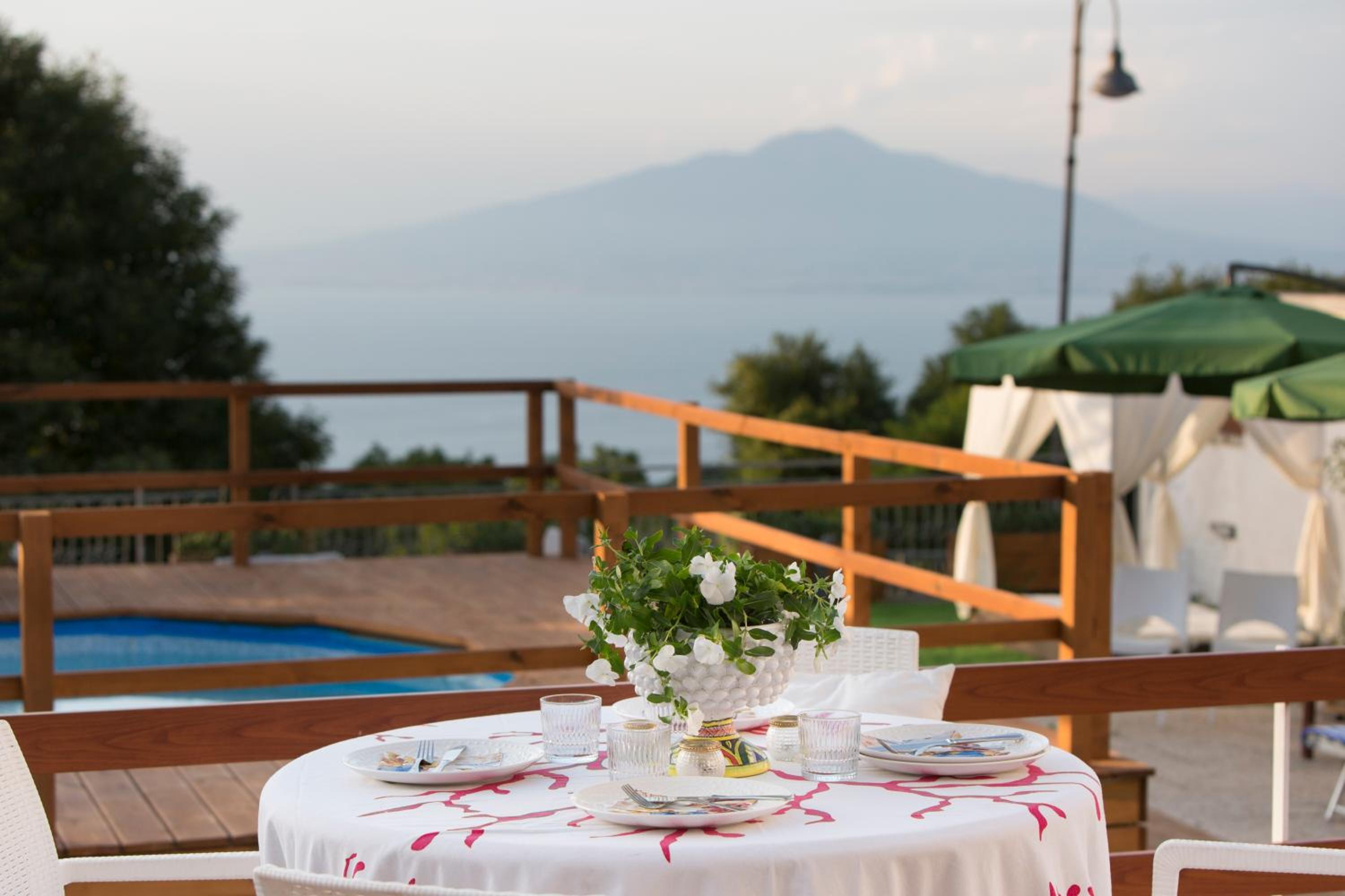 Camera in Villa con Jacuzzi privata e Vista Mare view 3