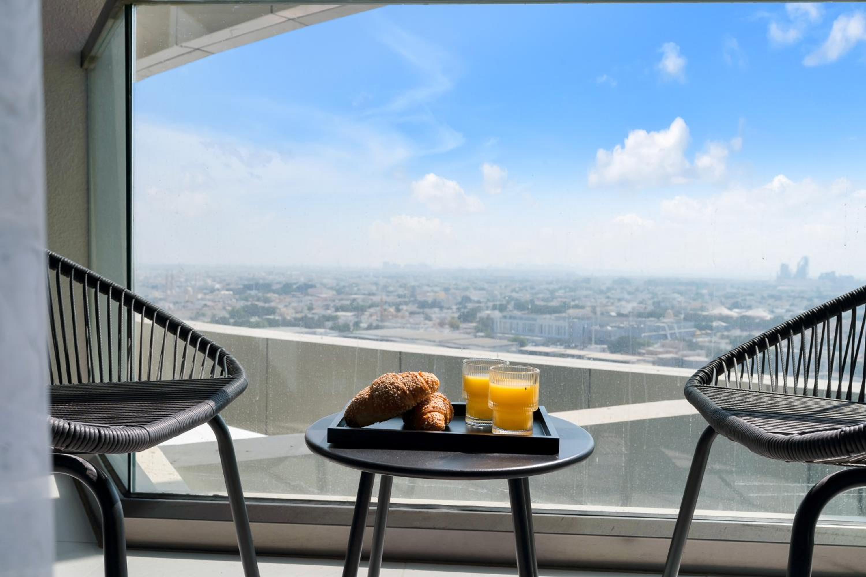 New Cozy 1BR in the Heart of the City