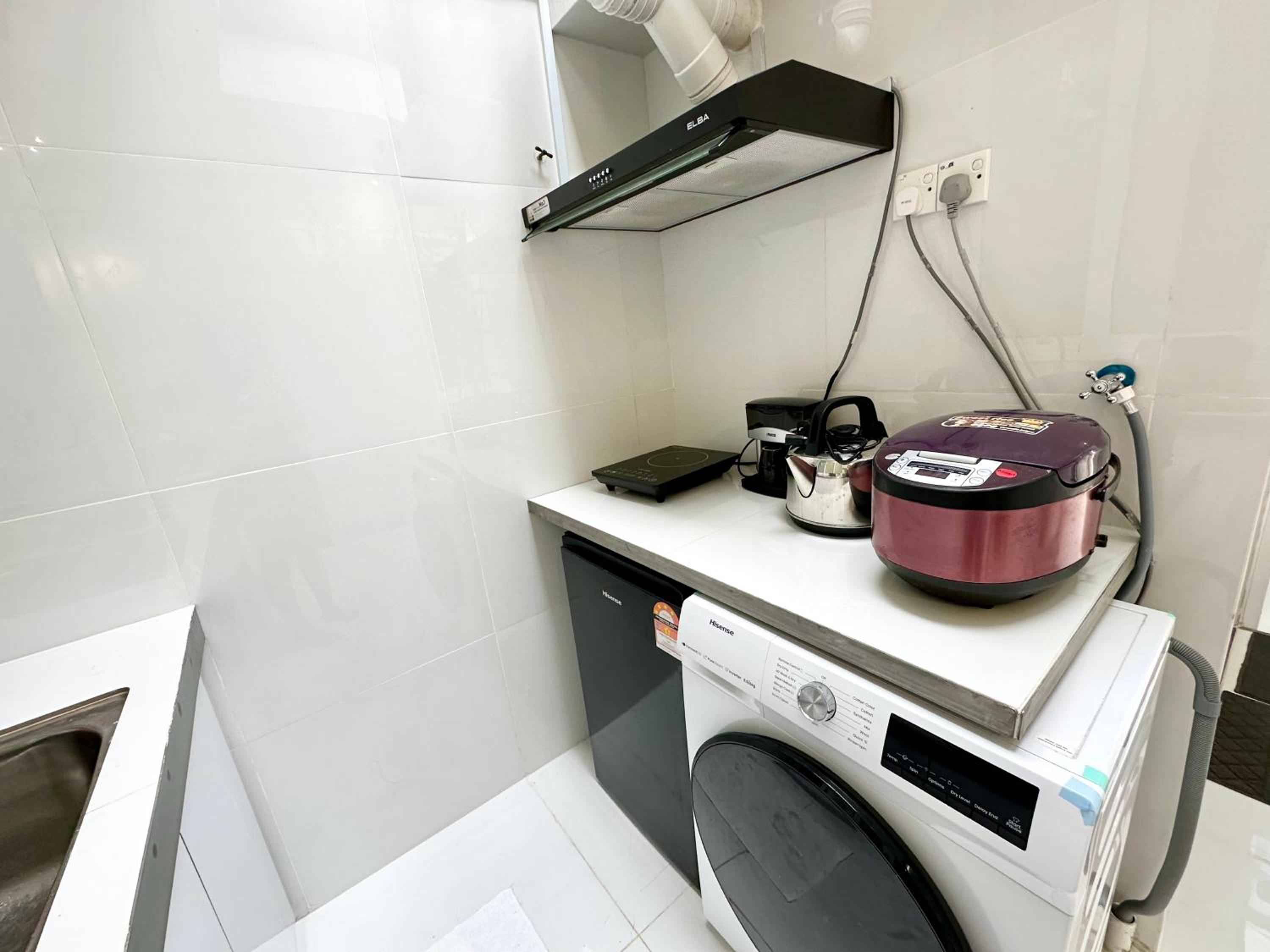 Stylish Cozy Landed Jelutong 3BR 2B 4CP-10pax by 3C photo 3