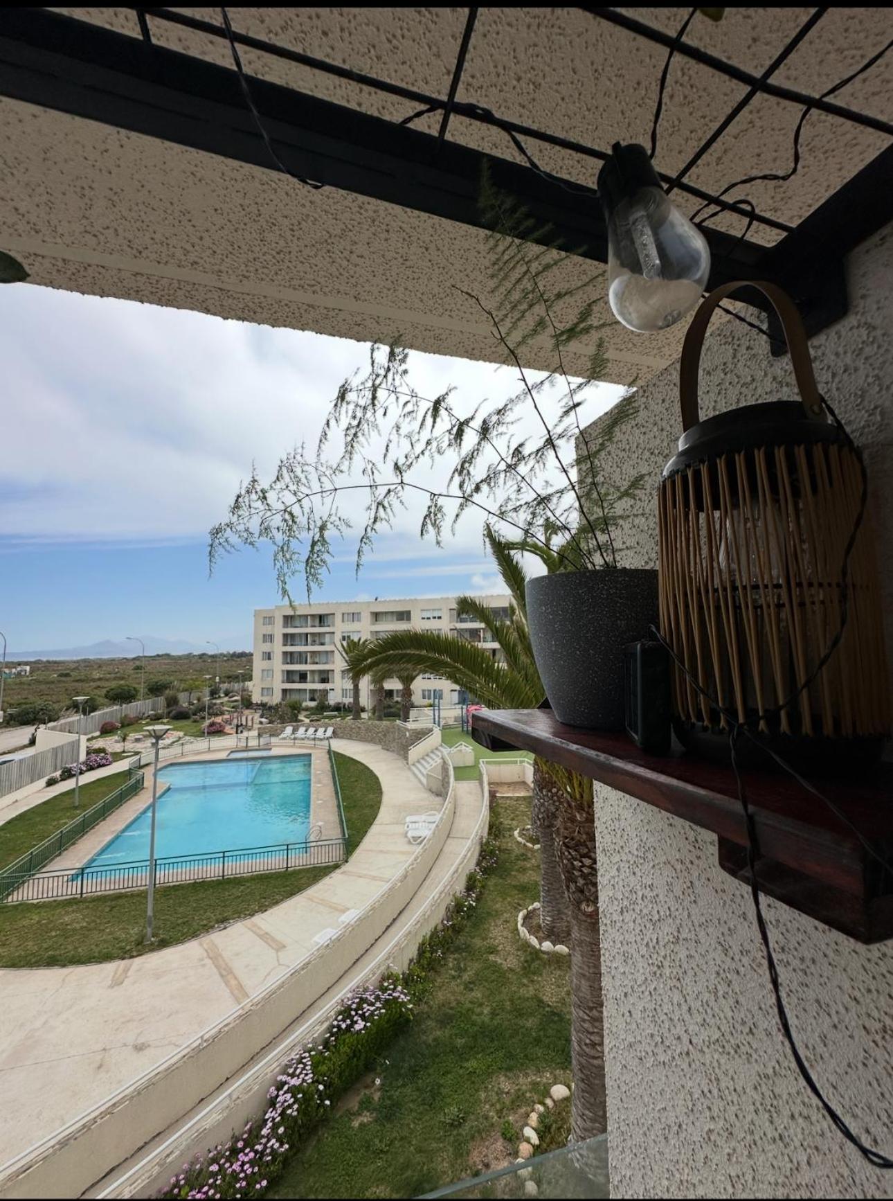 Jardin con vista al oceano