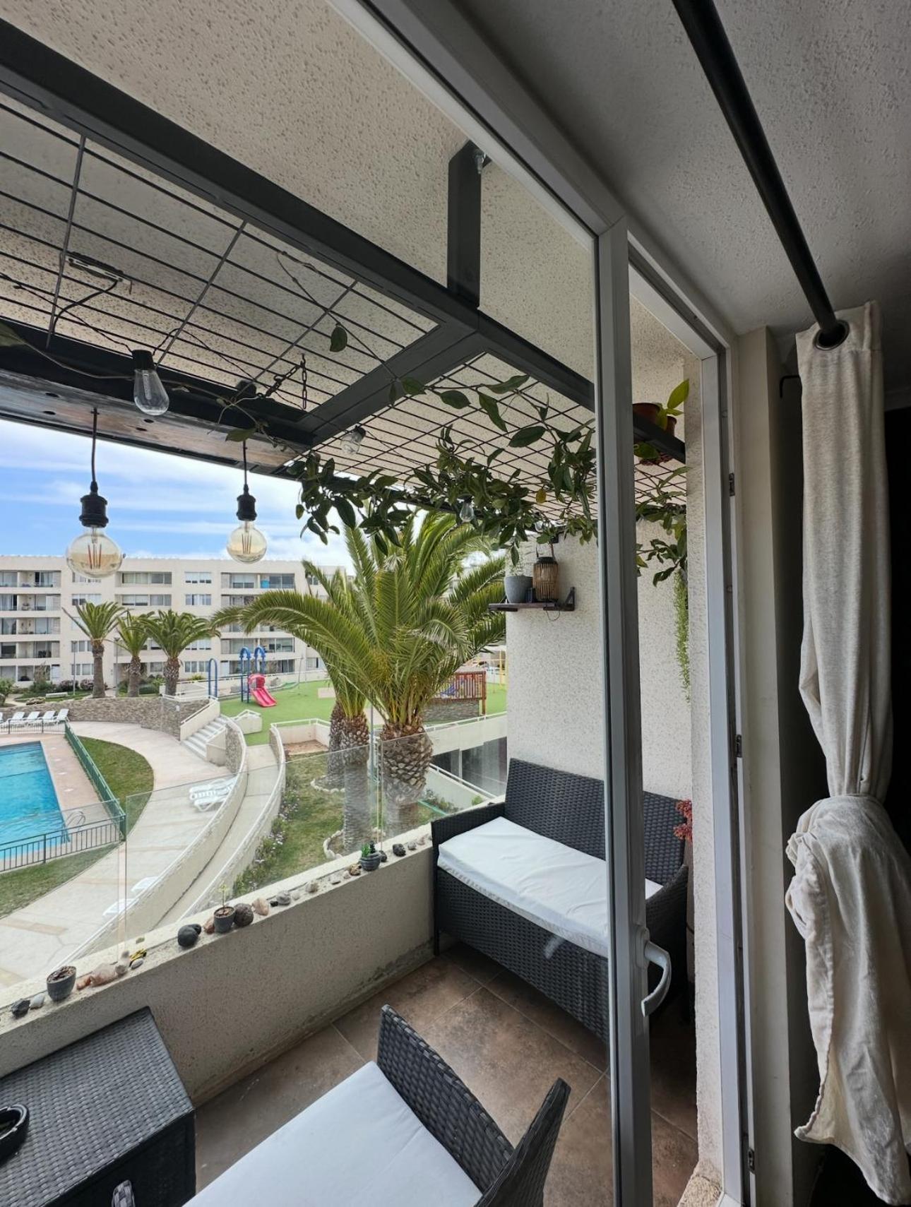 Jardin con vista al oceano