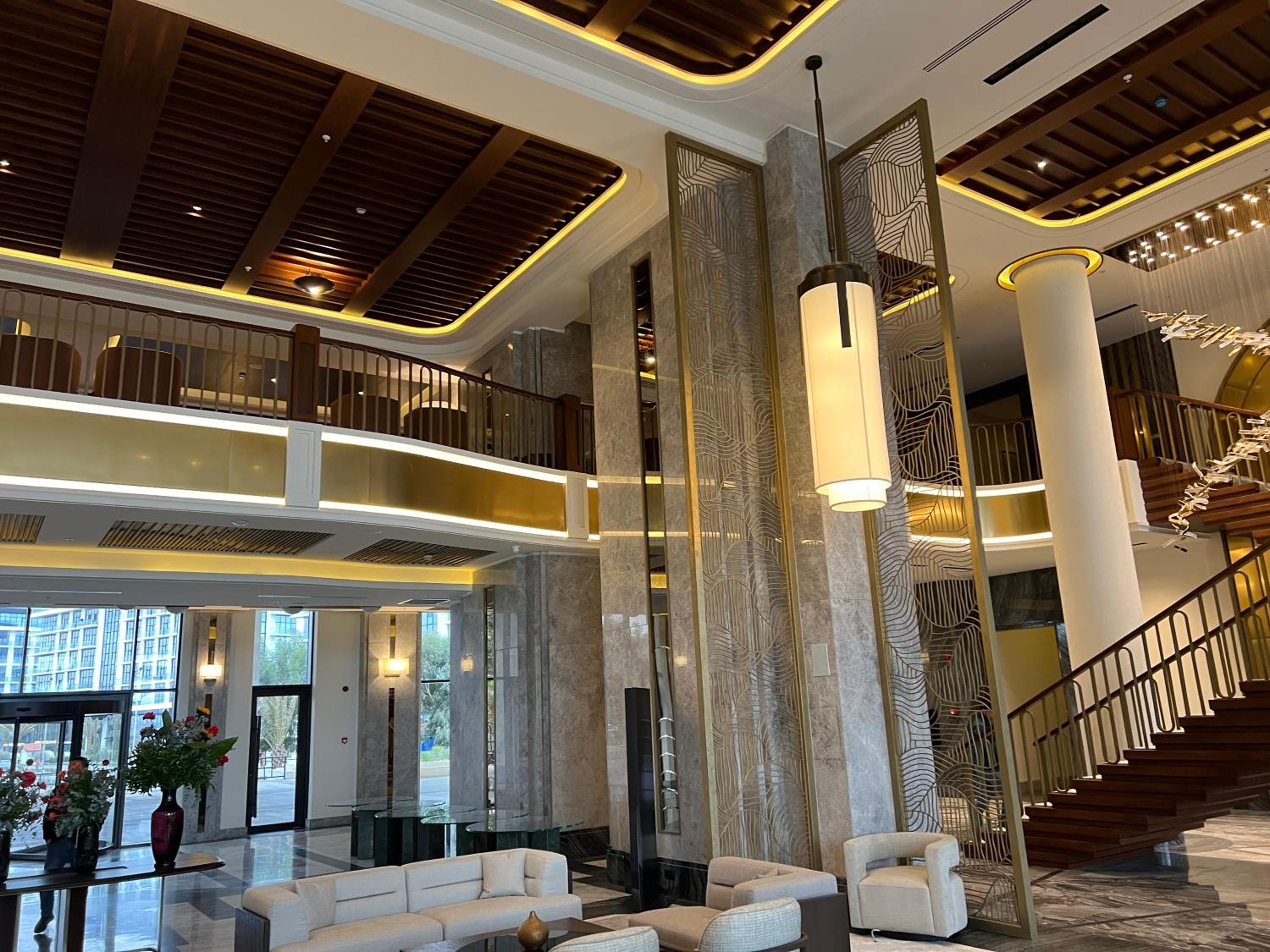 Sea Breez The Grant Hotel Apartment