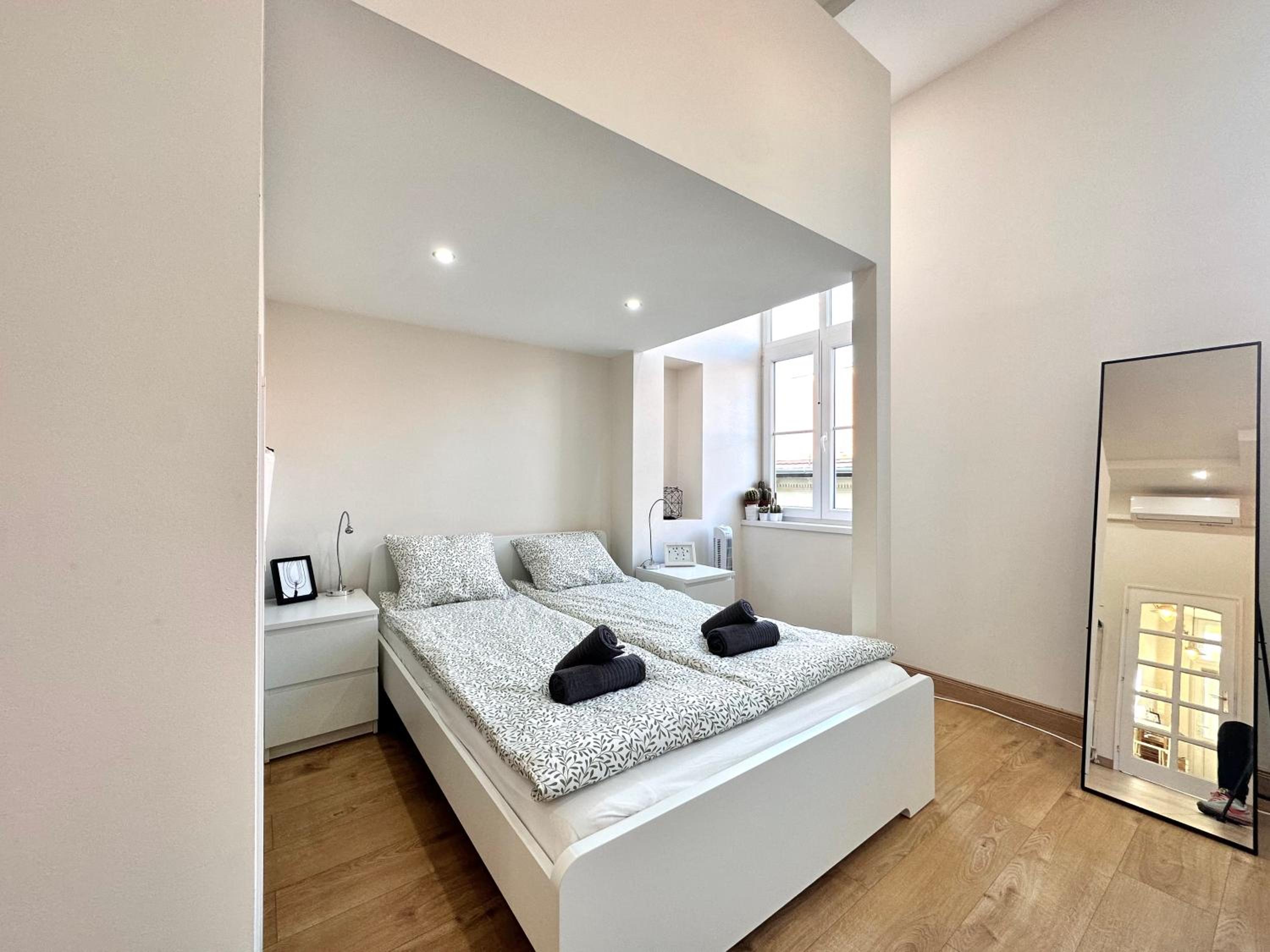 Center Cozy Gozsdu HOME with 4PPL view 5