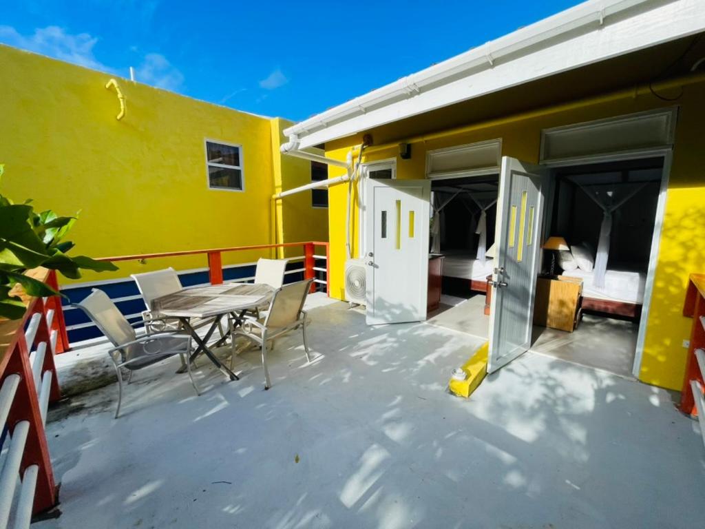 ELM Beach Suites - Property Image 32