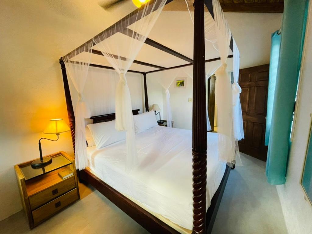 ELM Beach Suites - Property Image 84