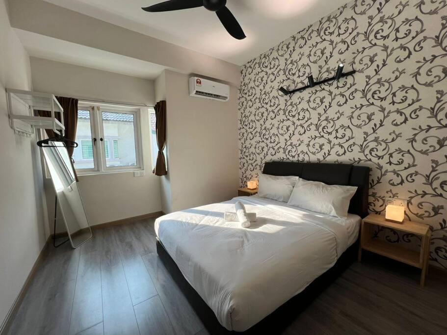 Karpal Singh Drive Seaside Georgetown 4BR-15pax by 3C photo 6