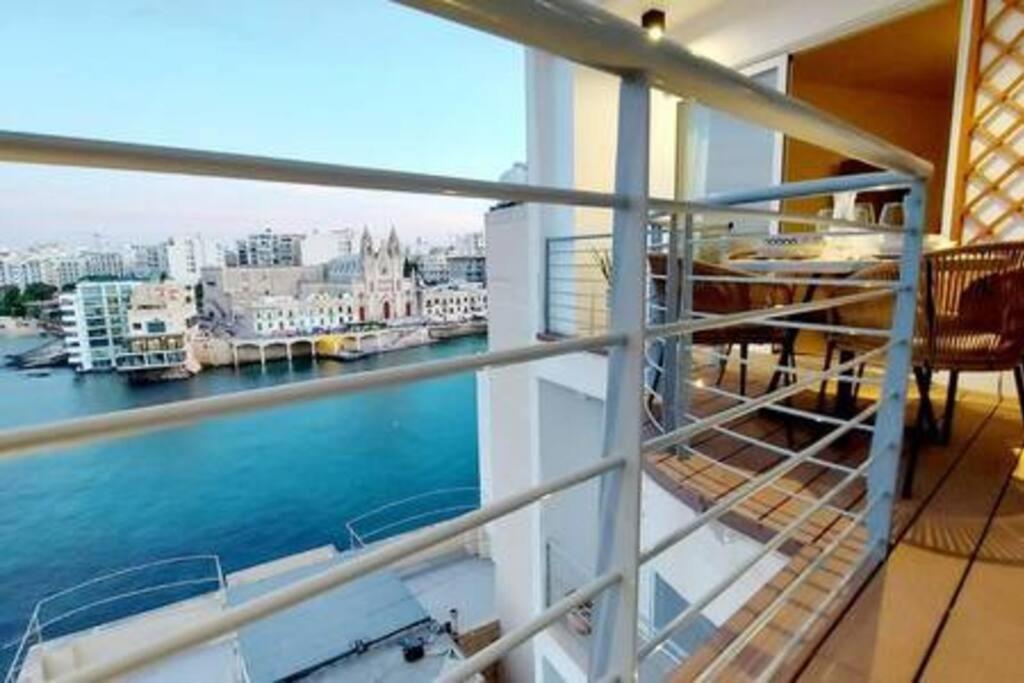 Stunning beachfront apartment in St Julians