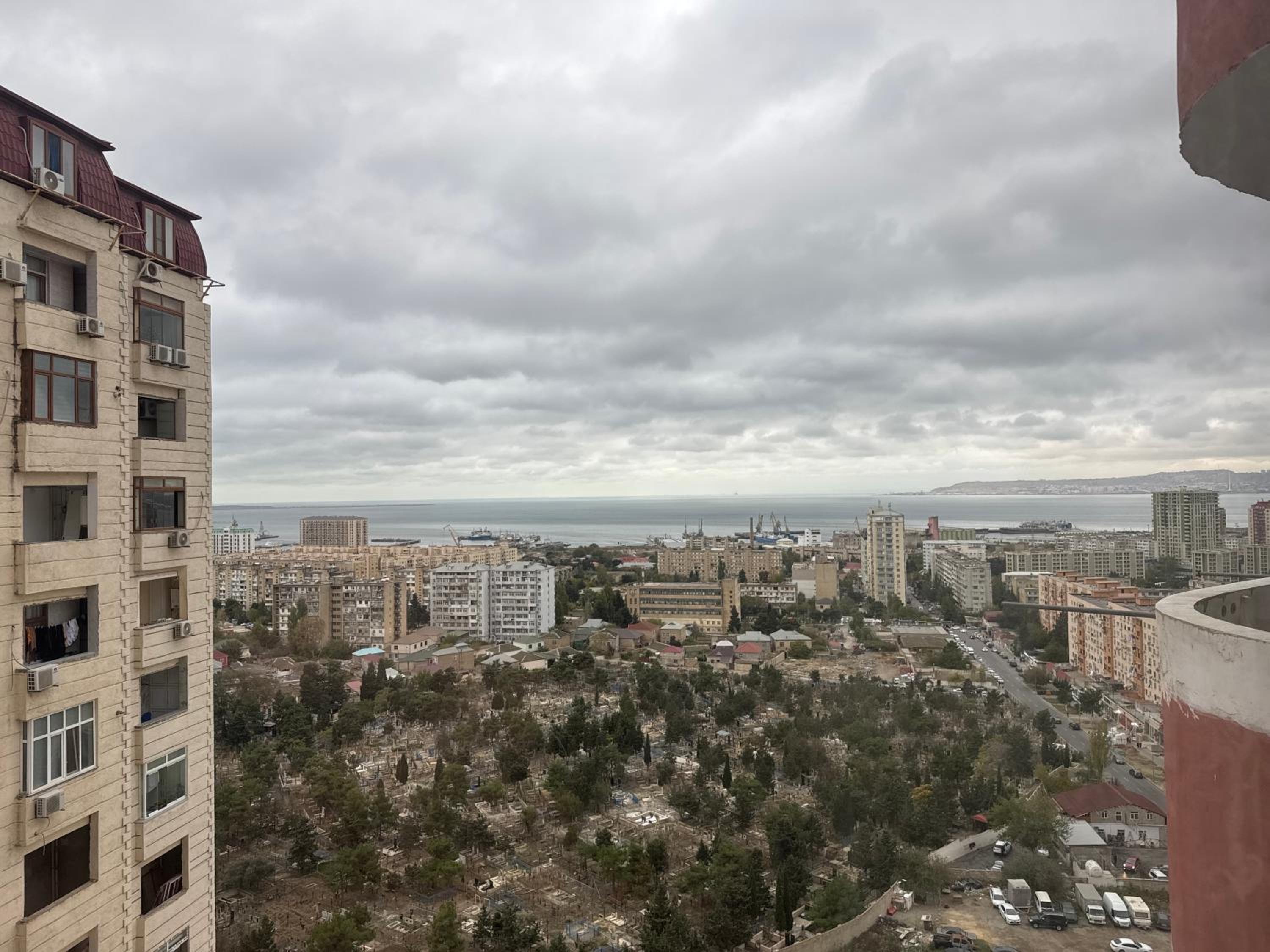 Spacious Apartment near metro station