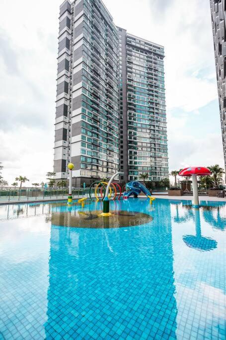 Molek Regency City View 6Pax Netflix
