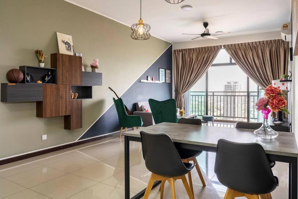 Molek Regency City View 6Pax Netflix