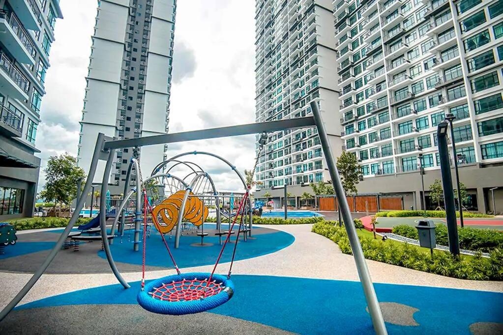 Molek Regency City View 6Pax Netflix
