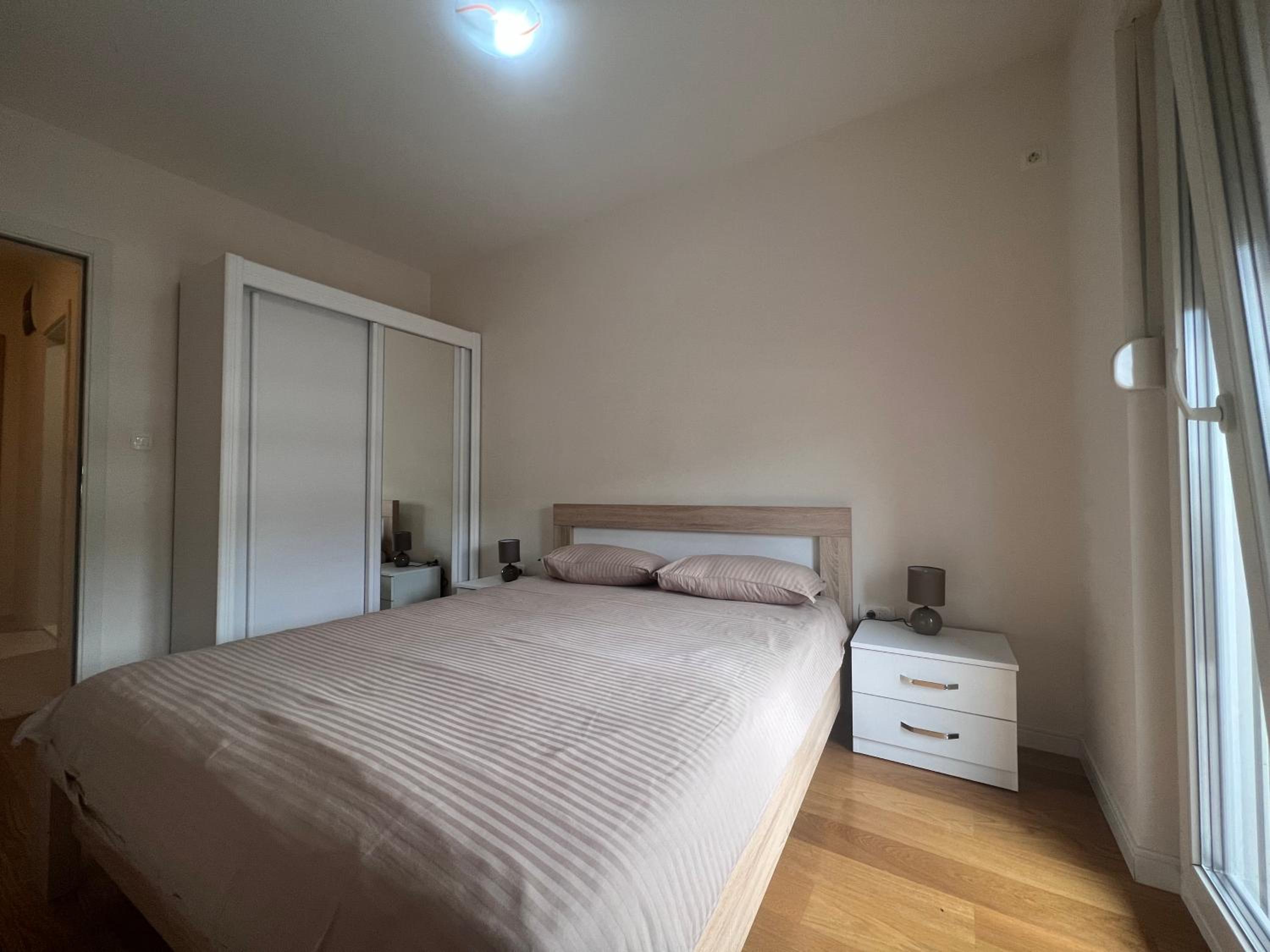 White Homes 1BR - Central Point