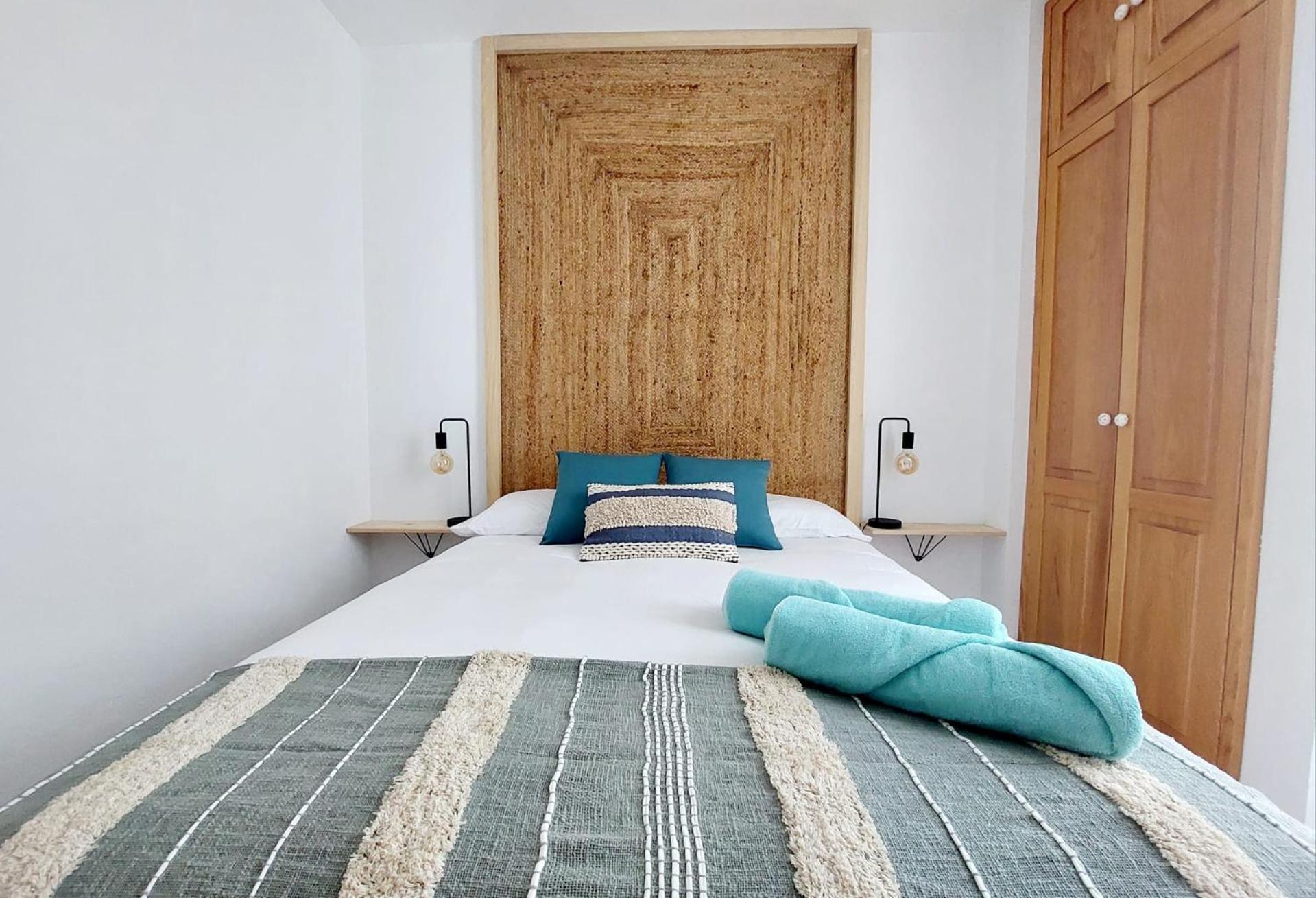 Apartamento céntrico con playa y piscina