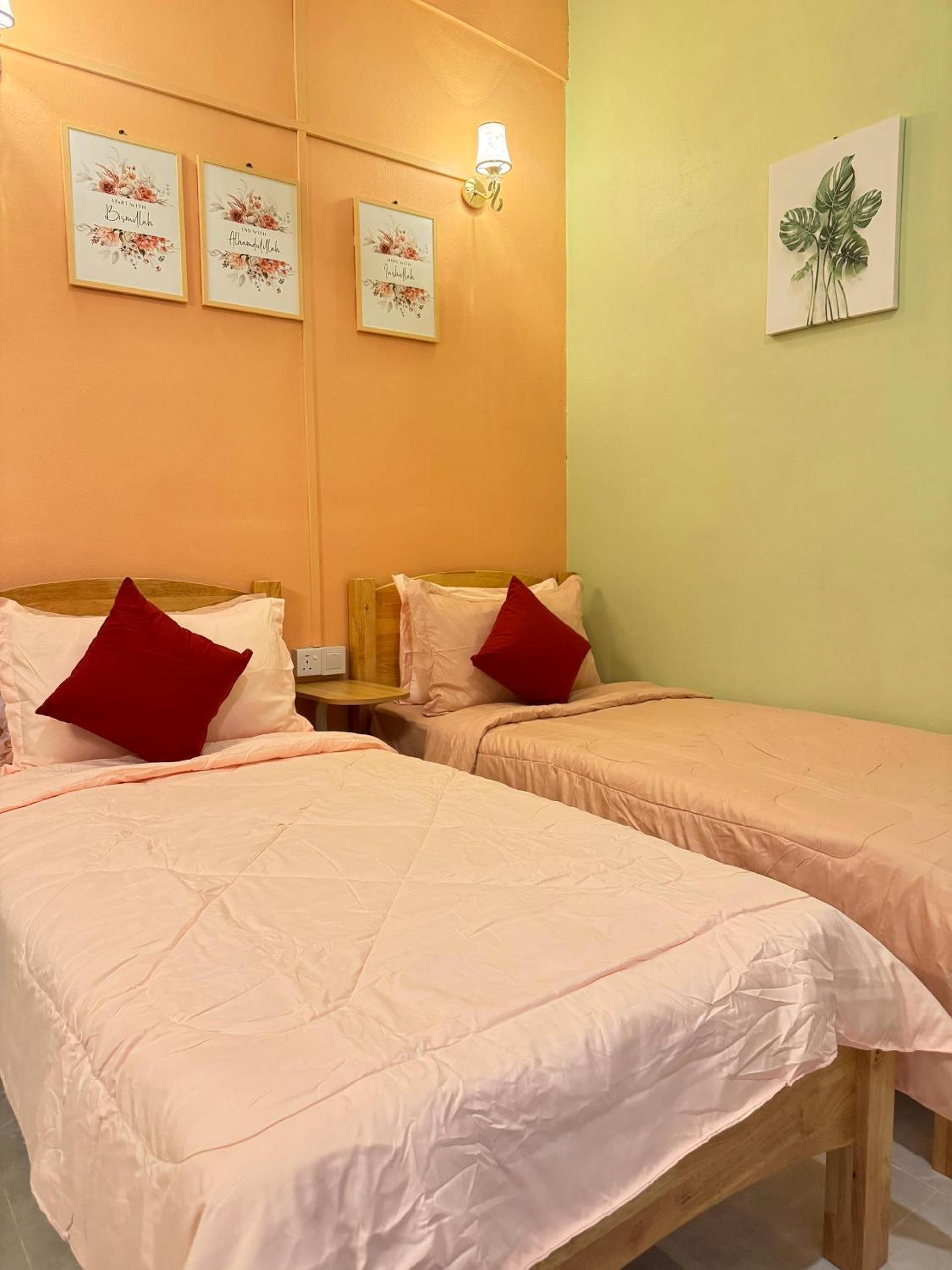 Seri Idaman Room and Studio - MusIim Only photo 5
