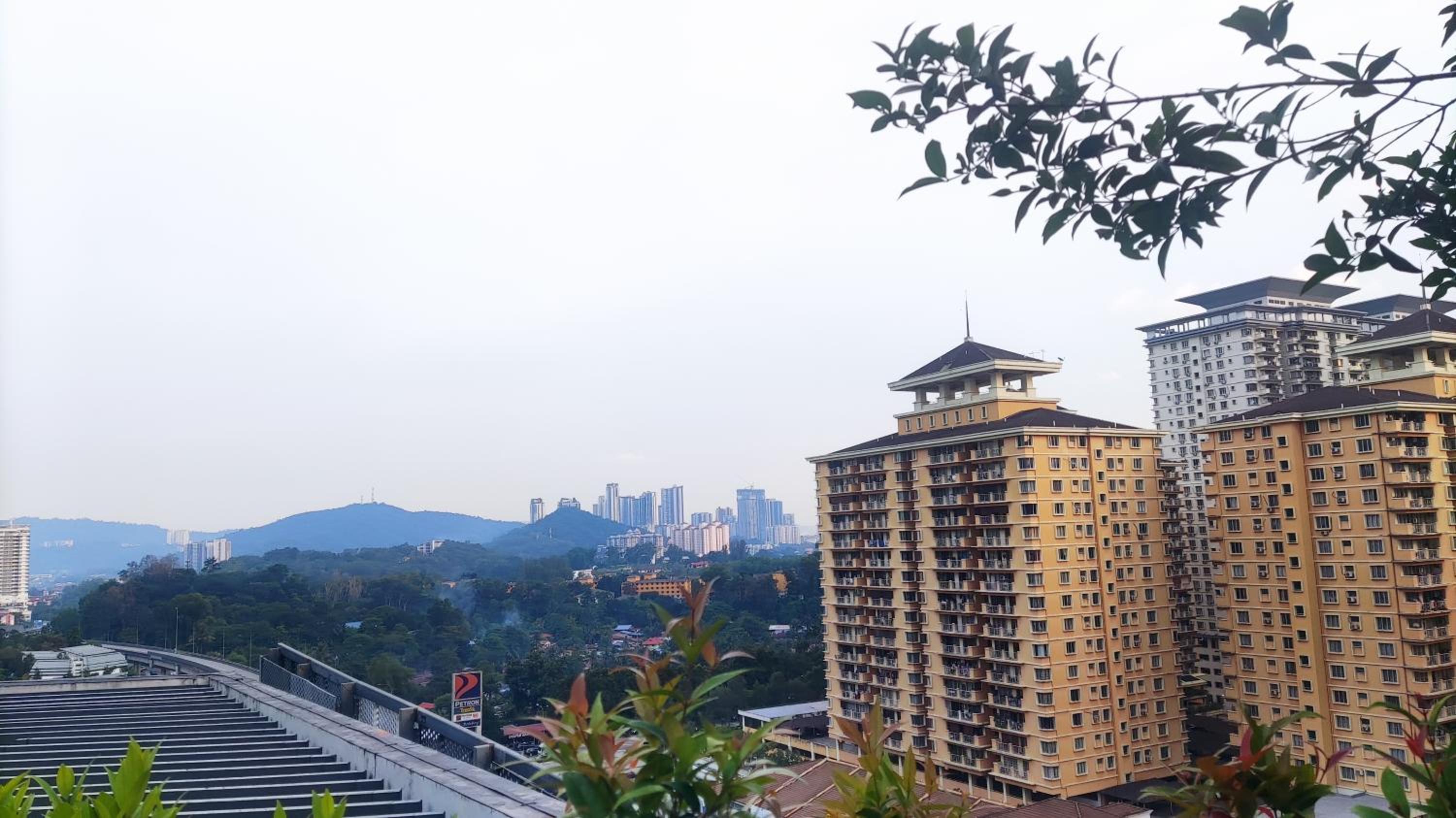 cloud ridge Kl East Mall suite