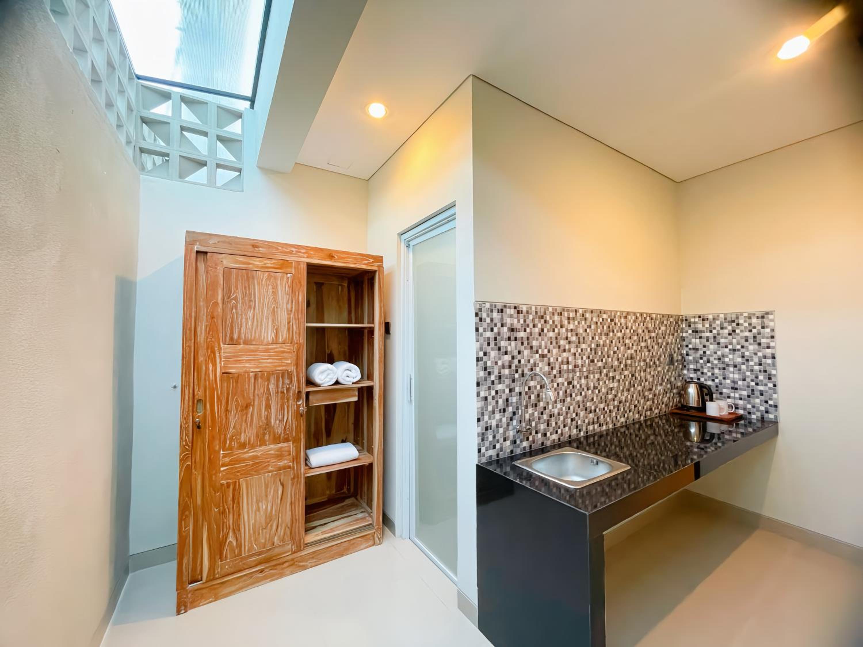 Sekar Tunjung Guest House Seminyak Bali view 4