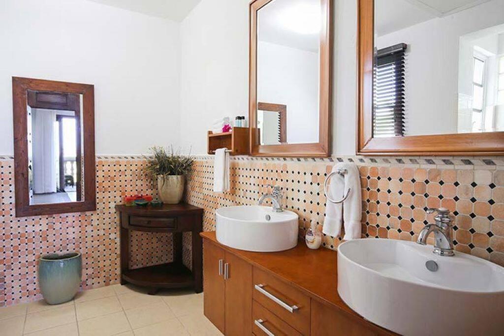 Pelican Paradise Villa - Leeward Beach - Property Image 16