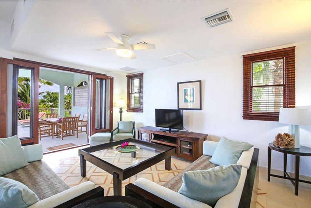 Pelican Paradise Villa - Leeward Beach - Property Image 12