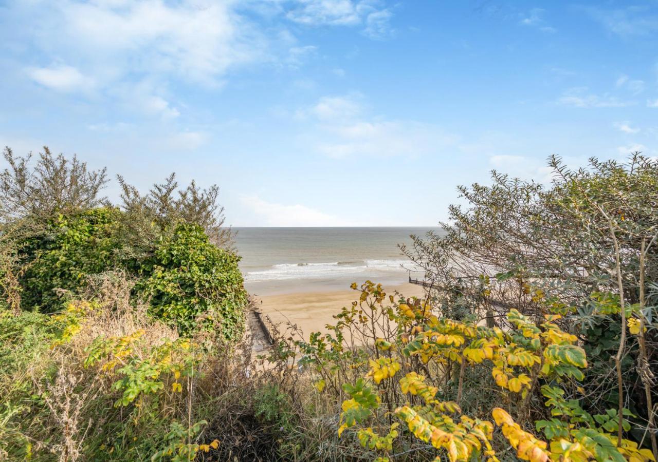 5 Bed in Overstrand oc-1922 view 2