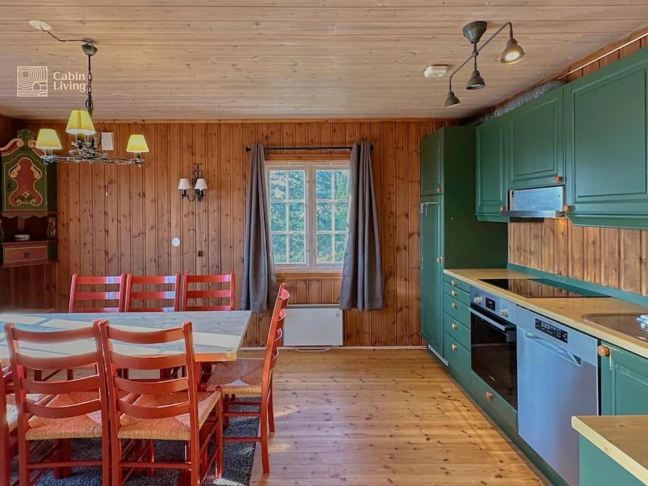 Original Olympic cabin ski in out Hafjell view 4