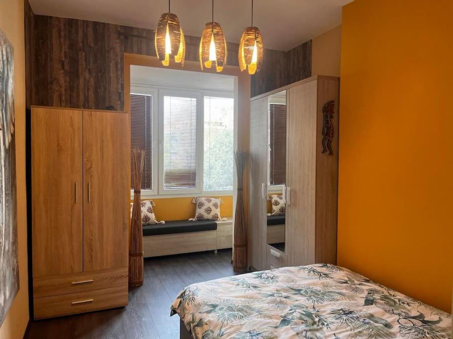 Cozy 2BR Oasis in Central Burgas