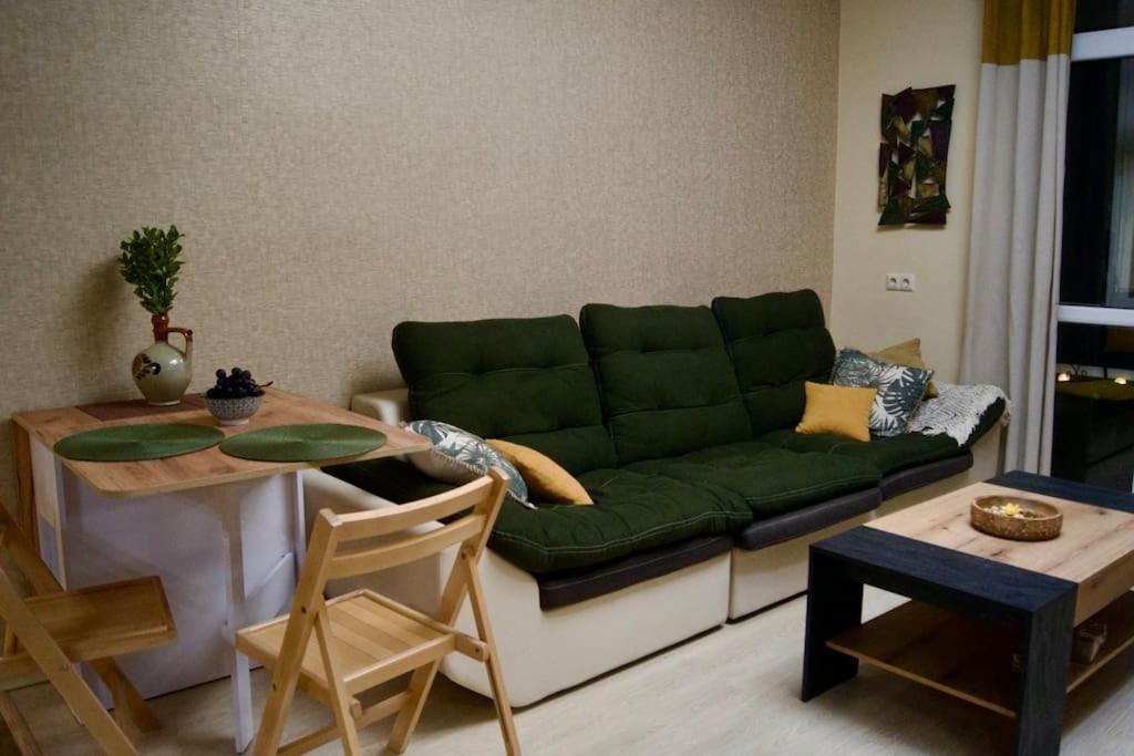 Cozy 2BR Oasis in Central Burgas