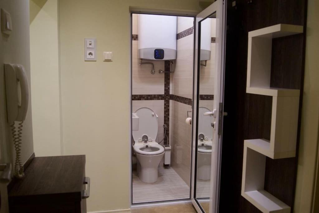 Cozy 2BR Oasis in Central Burgas