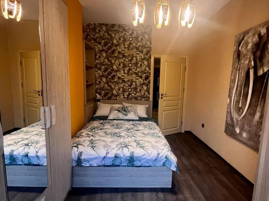 Cozy 2BR Oasis in Central Burgas