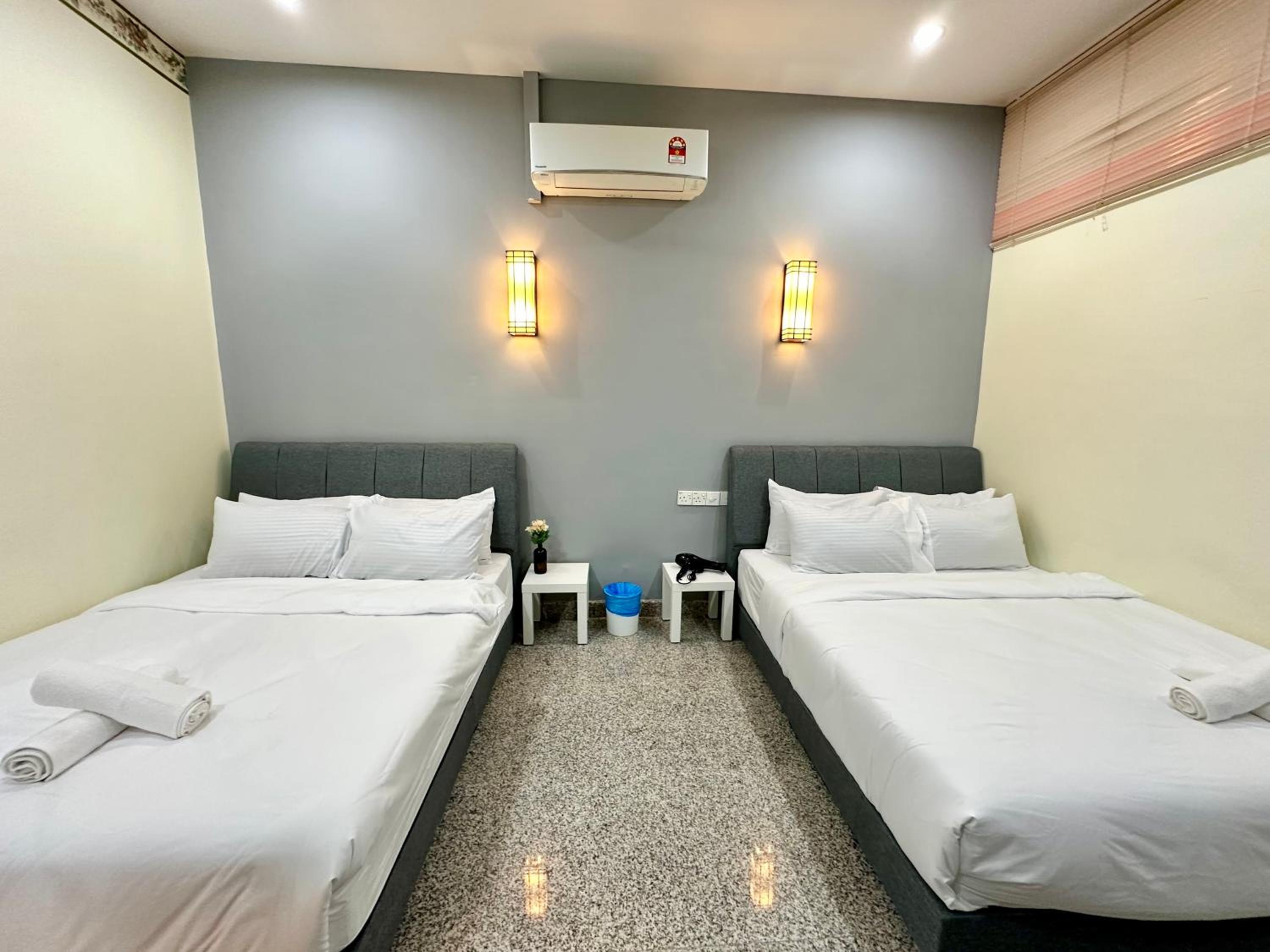 Vacation home near WaterFall for 21 pax photo 3