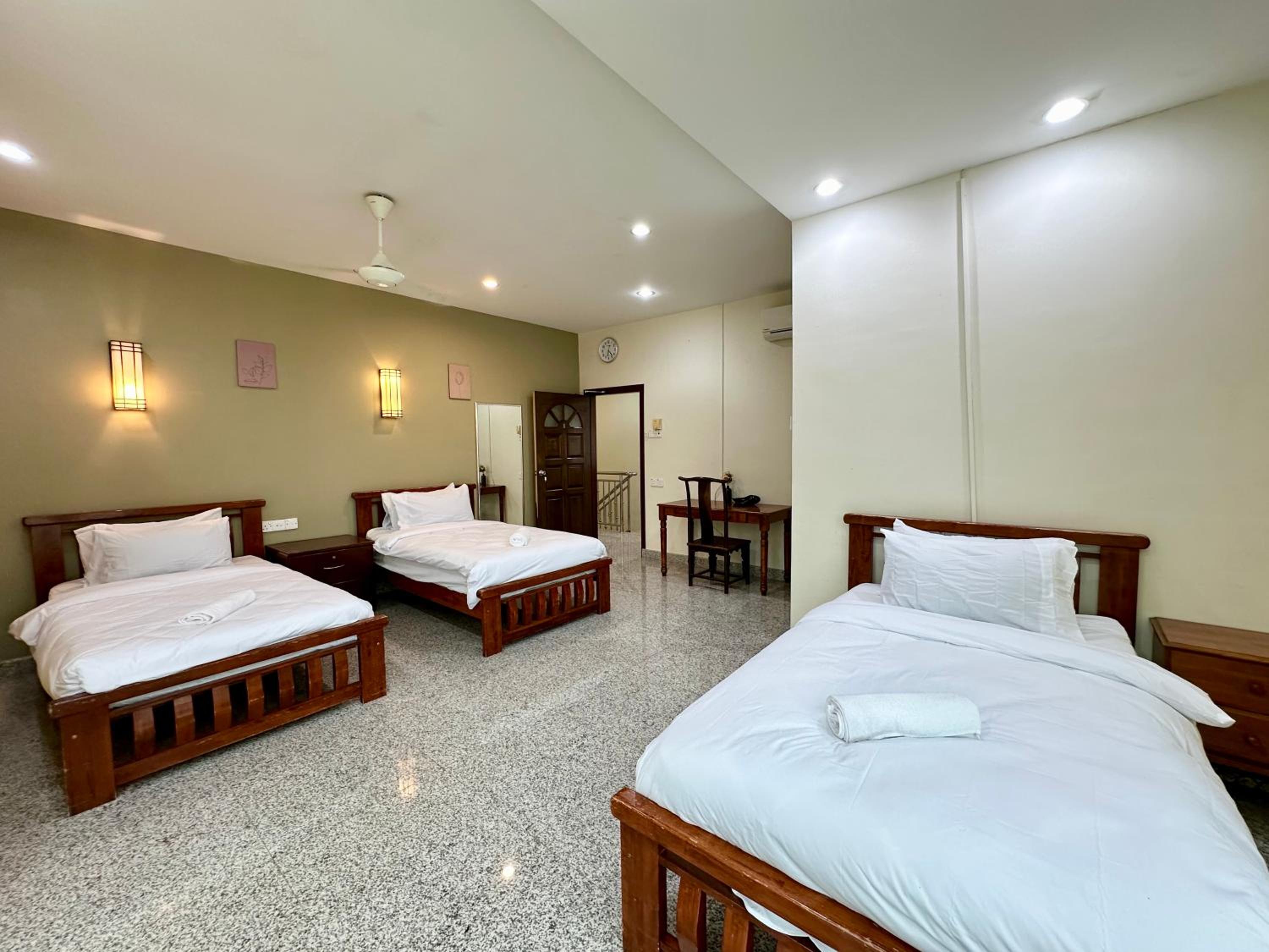 Vacation home near WaterFall for 21 pax photo 6