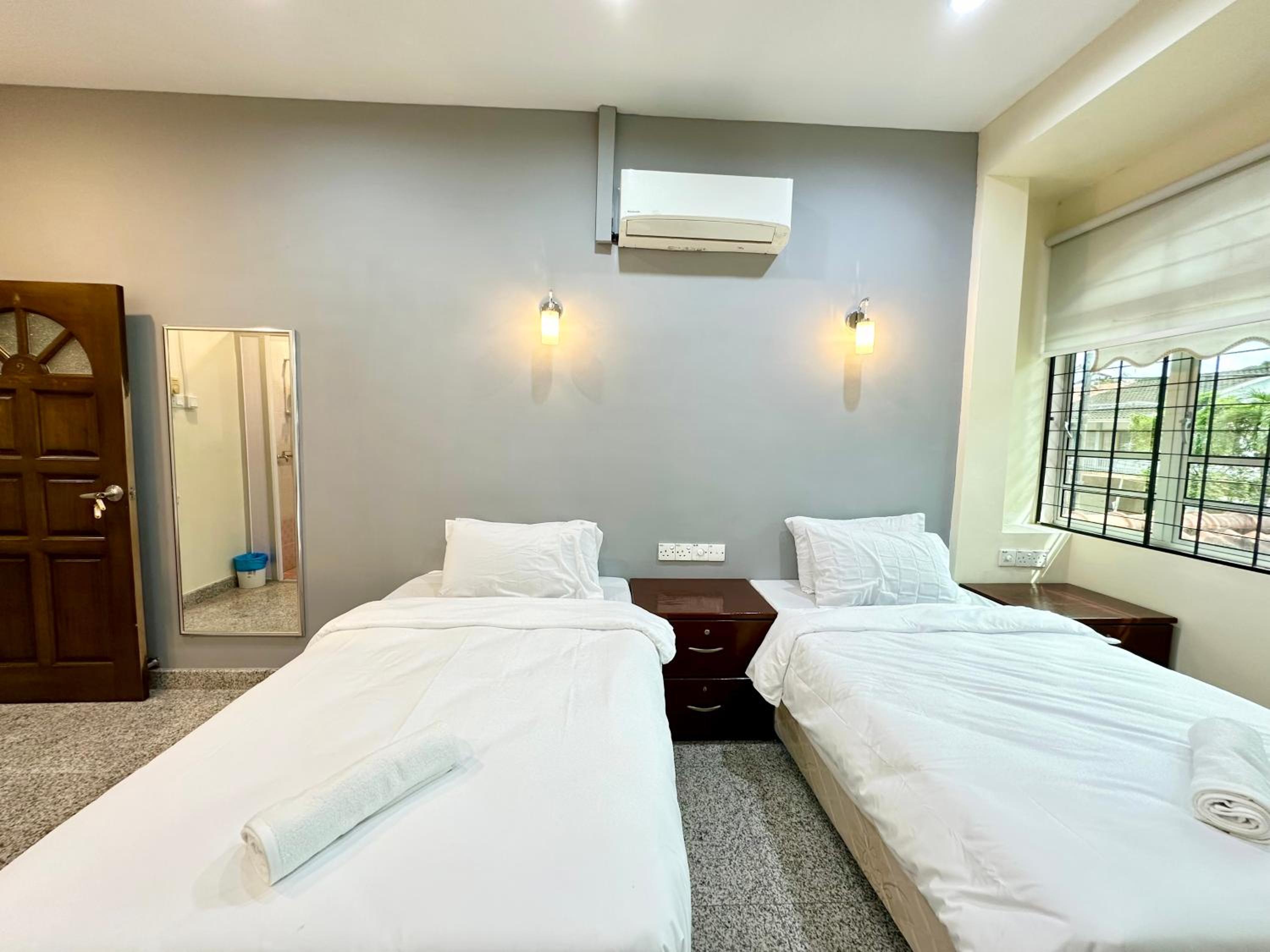 Vacation home near WaterFall for 21 pax photo 5
