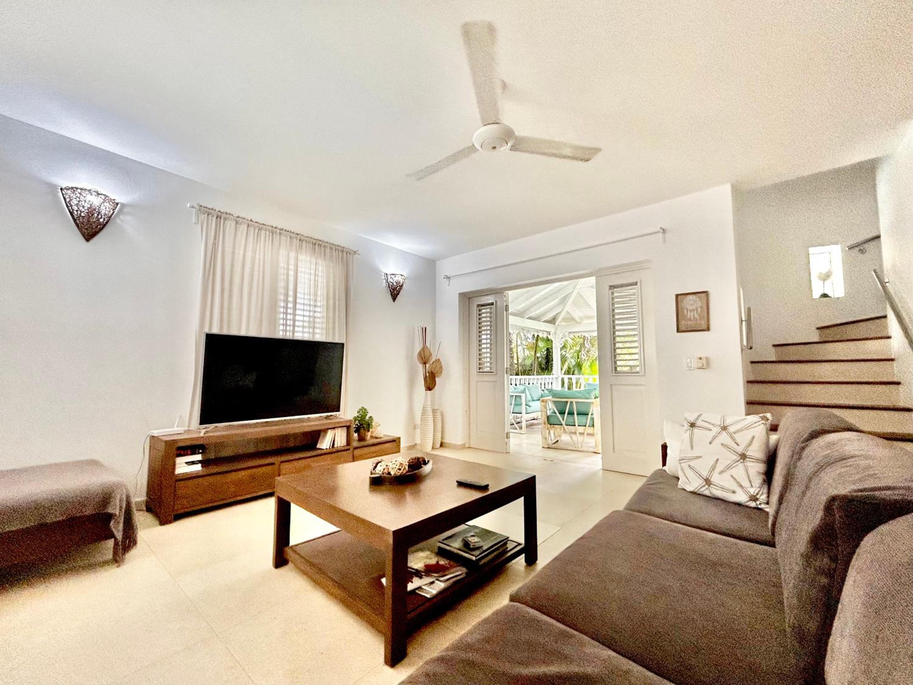 Tropical Villa 4Bedroom 3Baths and Pool Near Beach view 2
