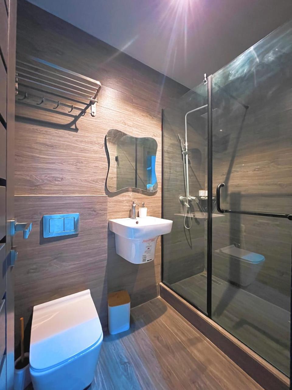 Citiscape Apartment view 3