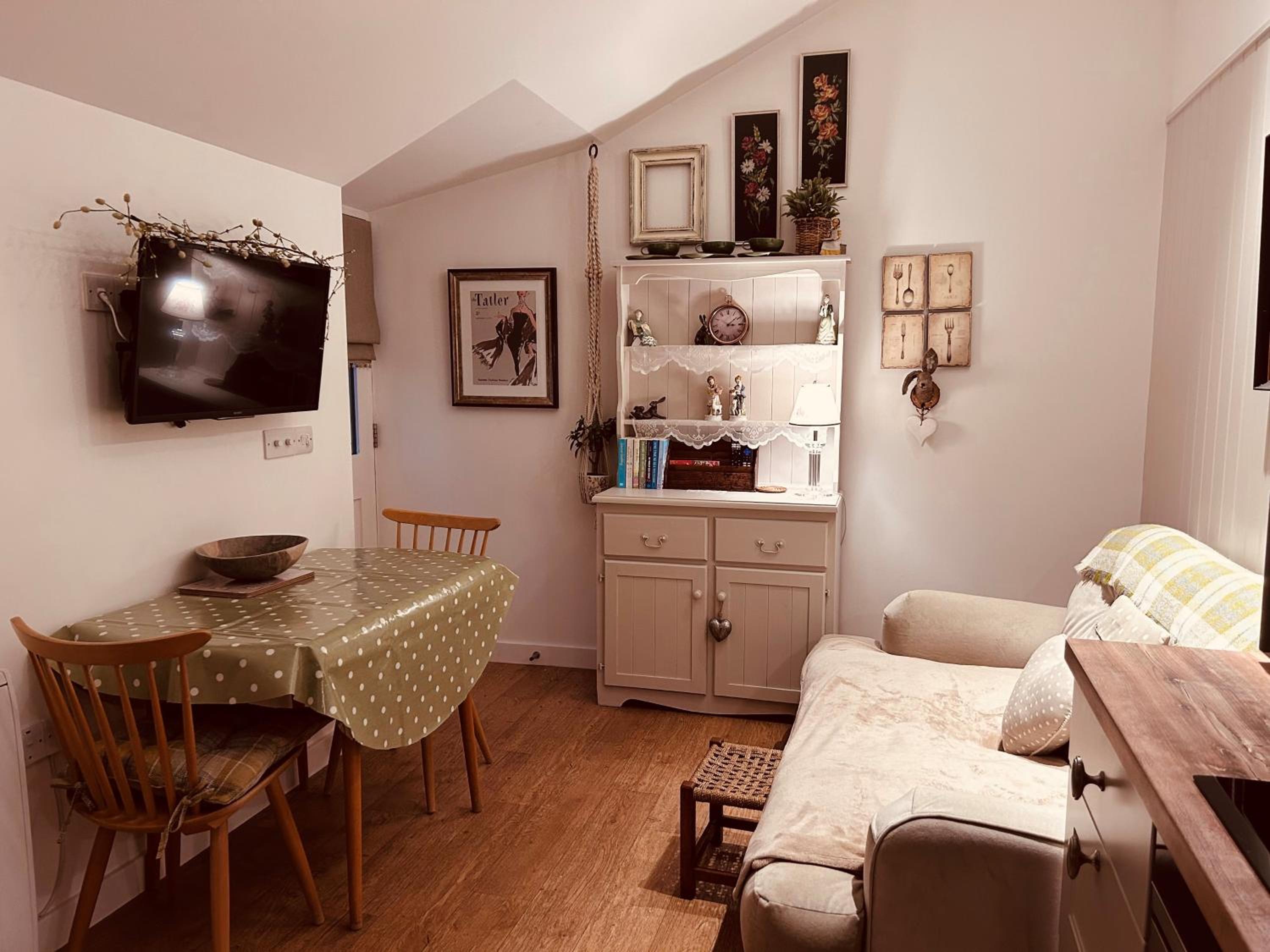 Quaint Cottage in Kirkwall view 3