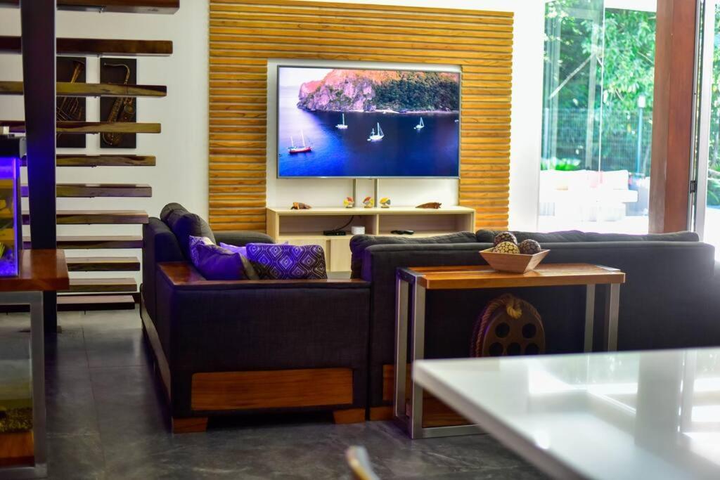 Exclusive & Spacious Villa Cohiba