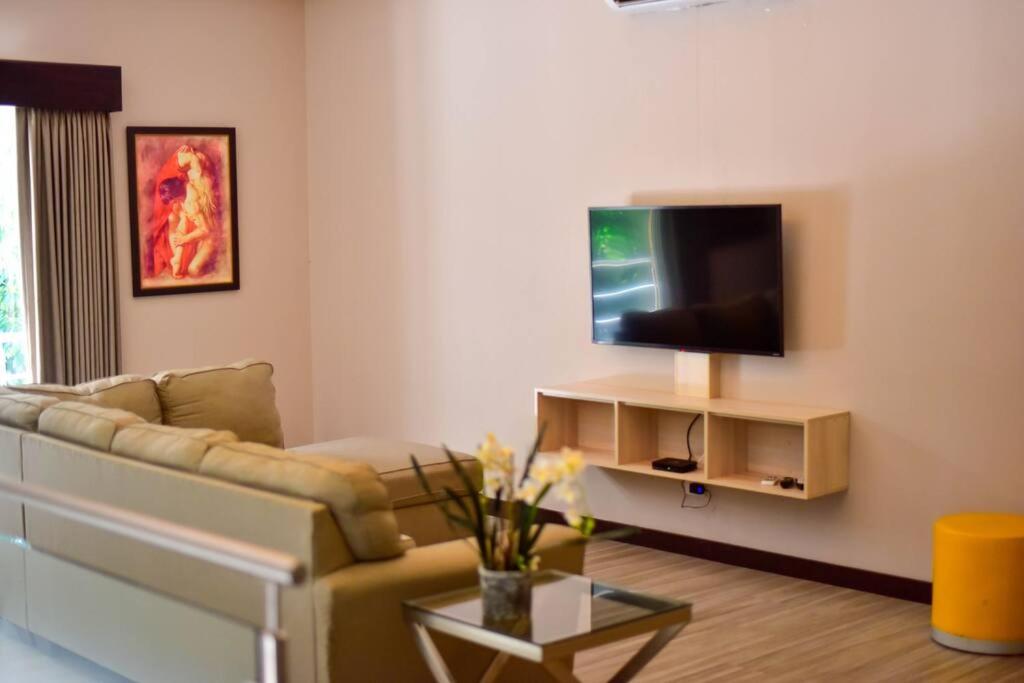Exclusive & Spacious Villa Cohiba