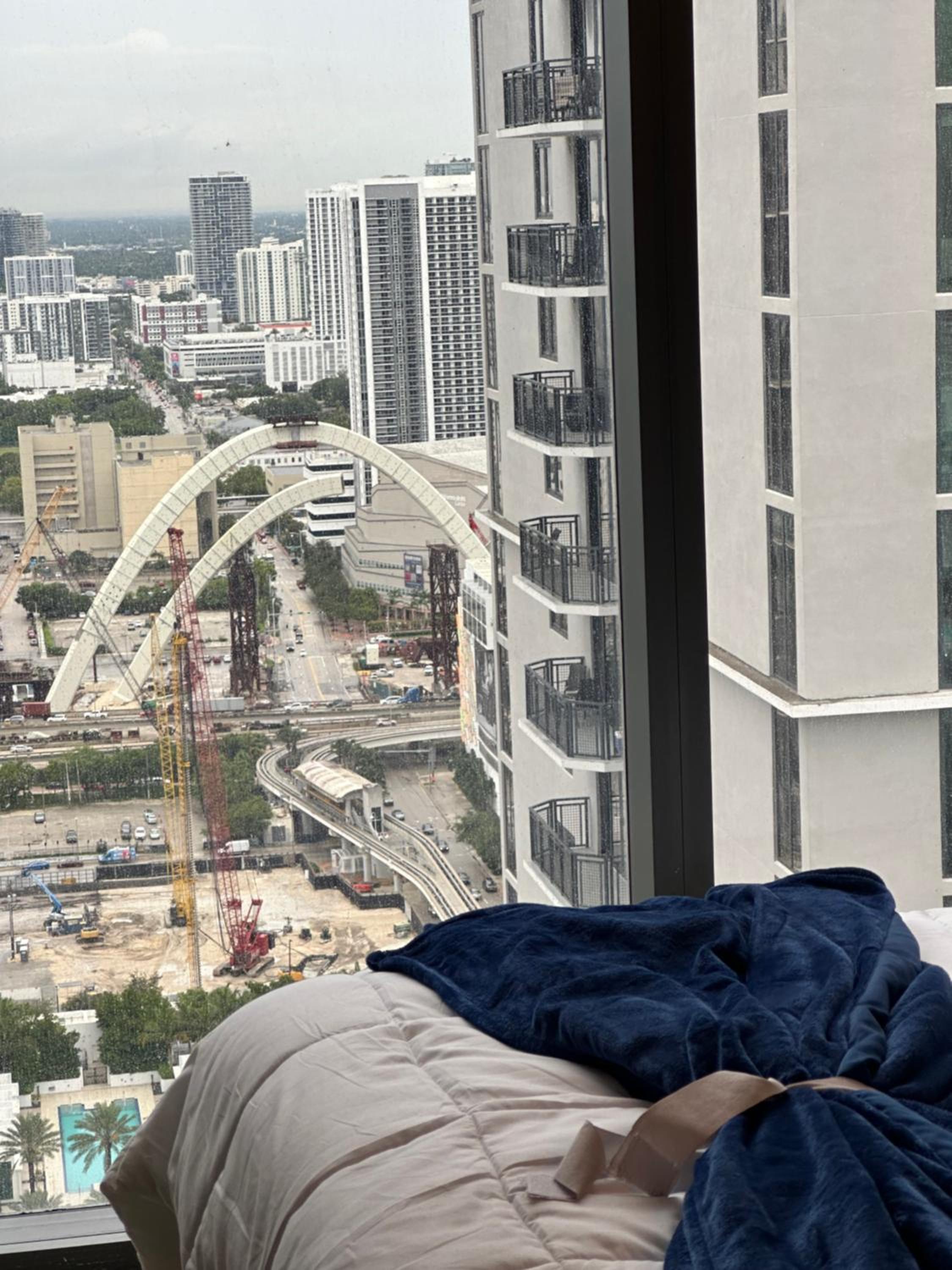 Glamorous Gale Miami Ocean View Balcony Resort & Spa