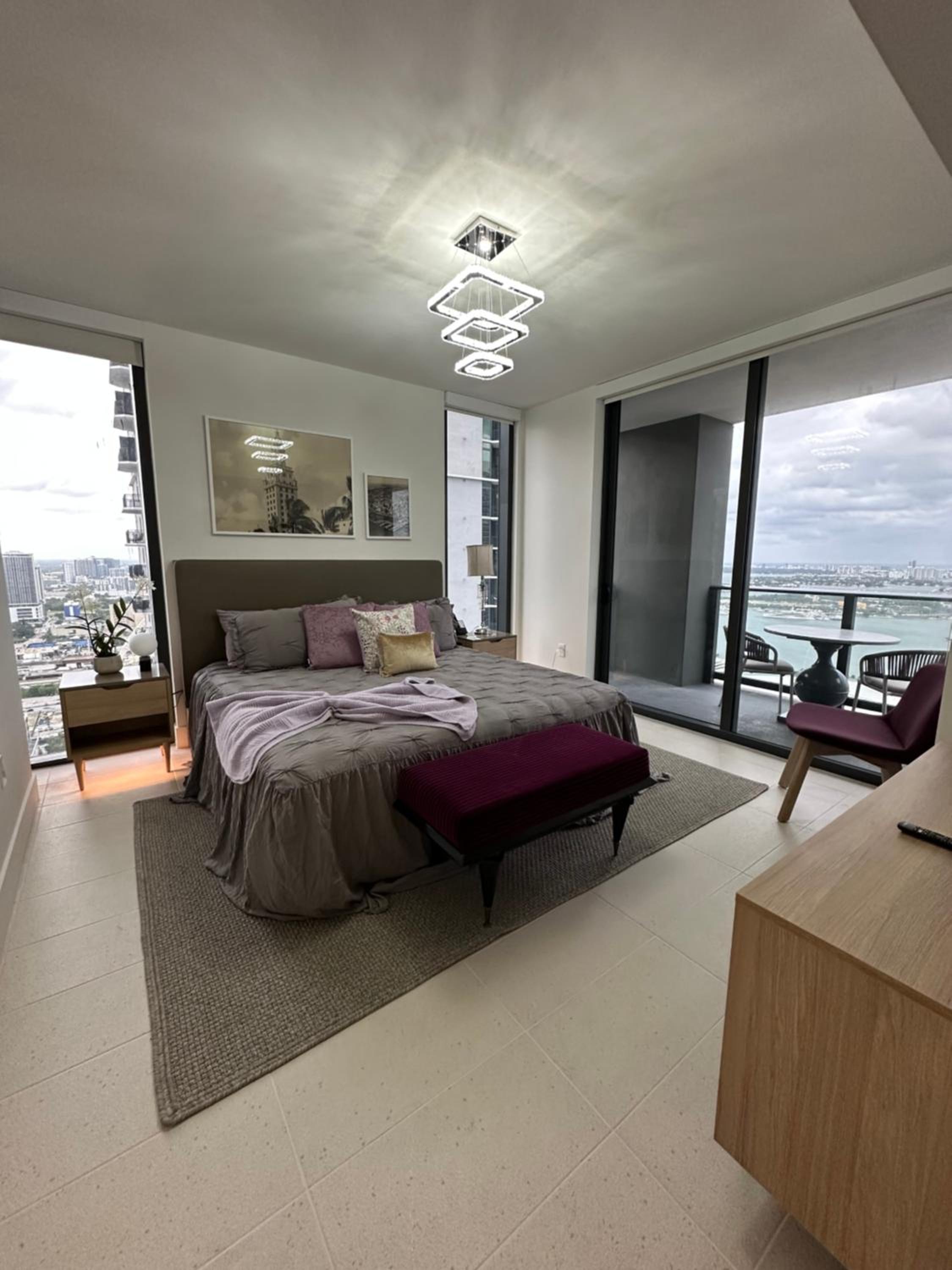 Glamorous Gale Miami Ocean View Balcony Resort & Spa