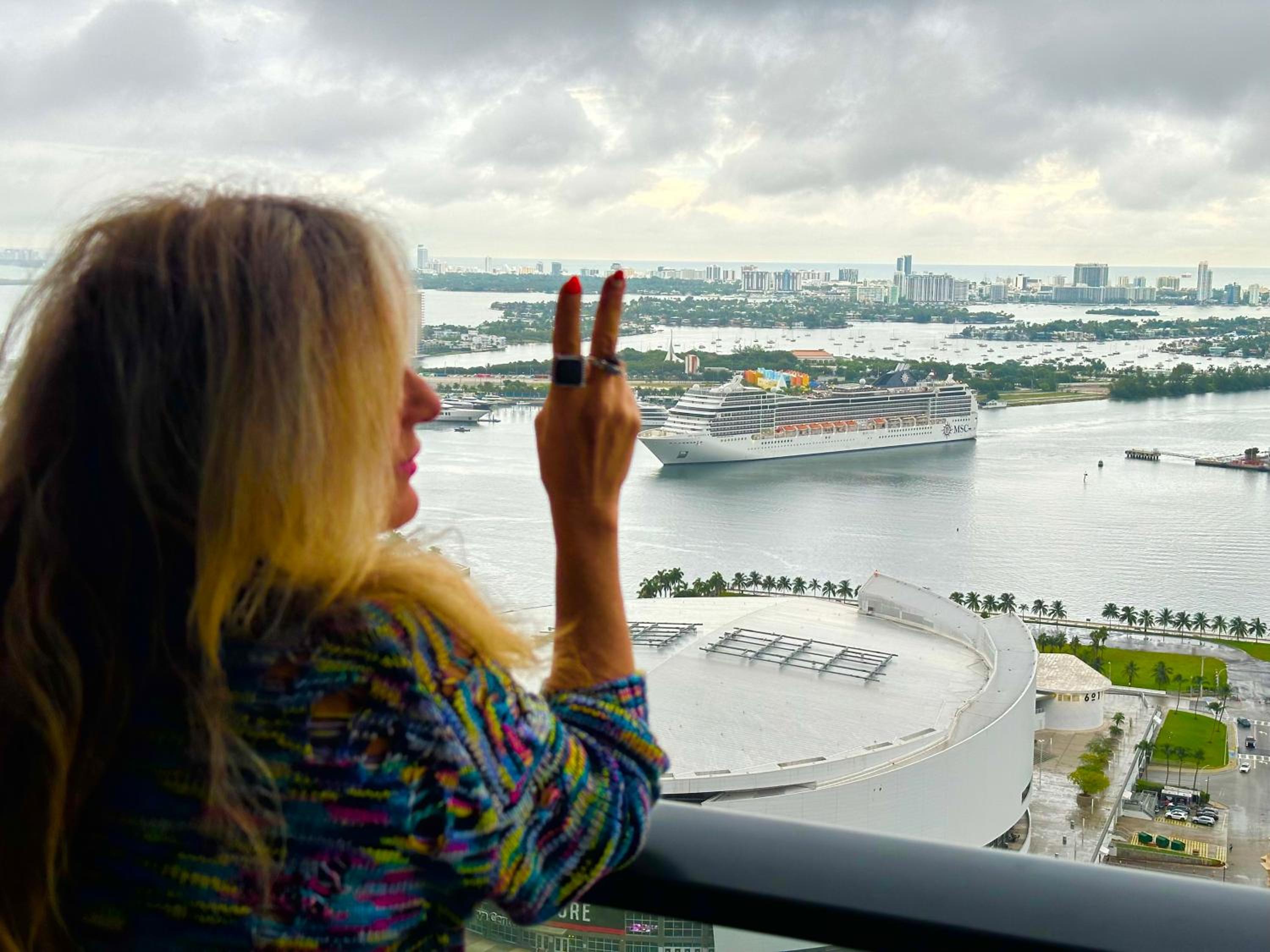 Glamorous Gale Miami Ocean View Balcony Resort & Spa