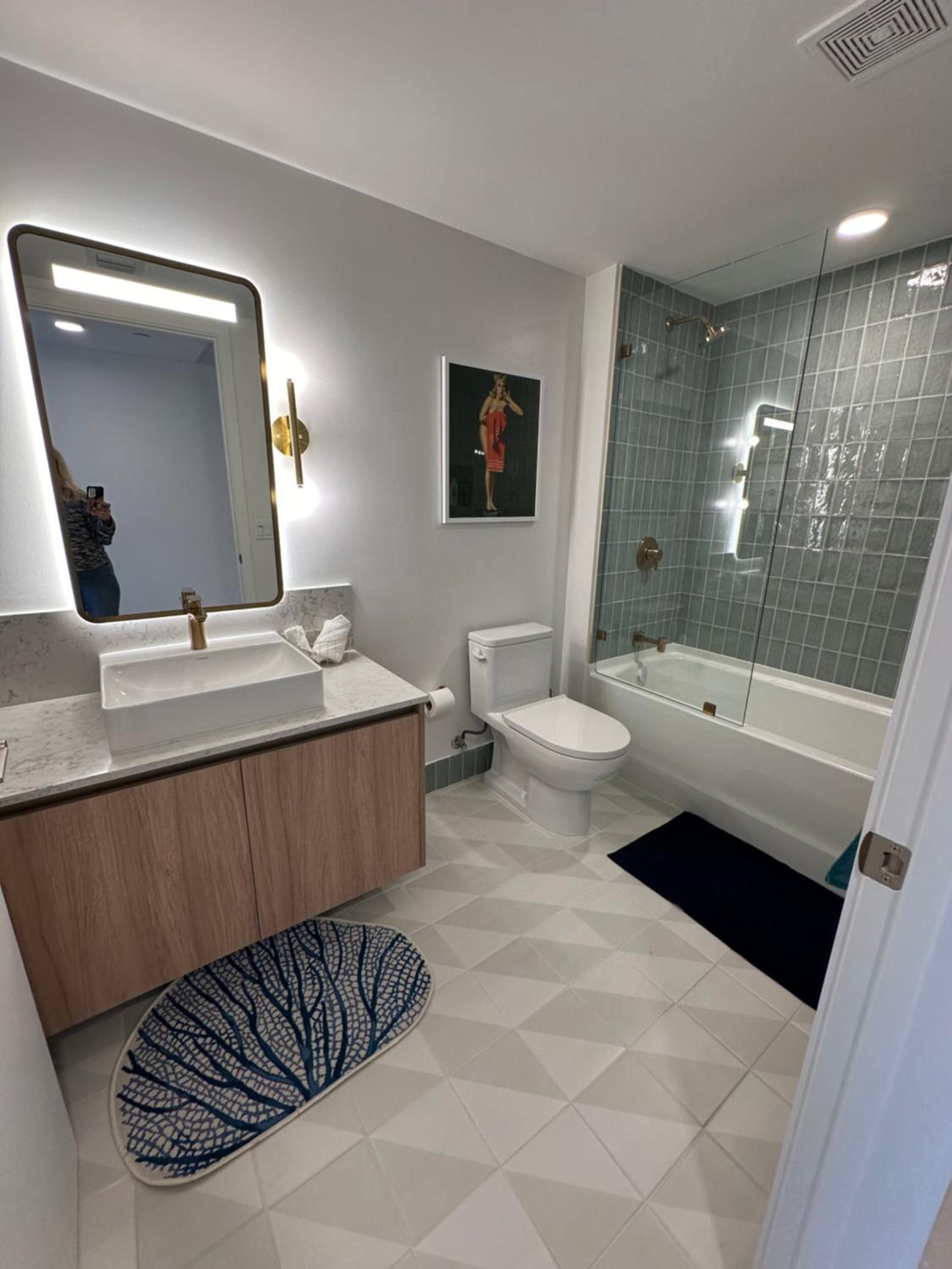 Glamorous Gale Miami Ocean View Balcony Resort & Spa