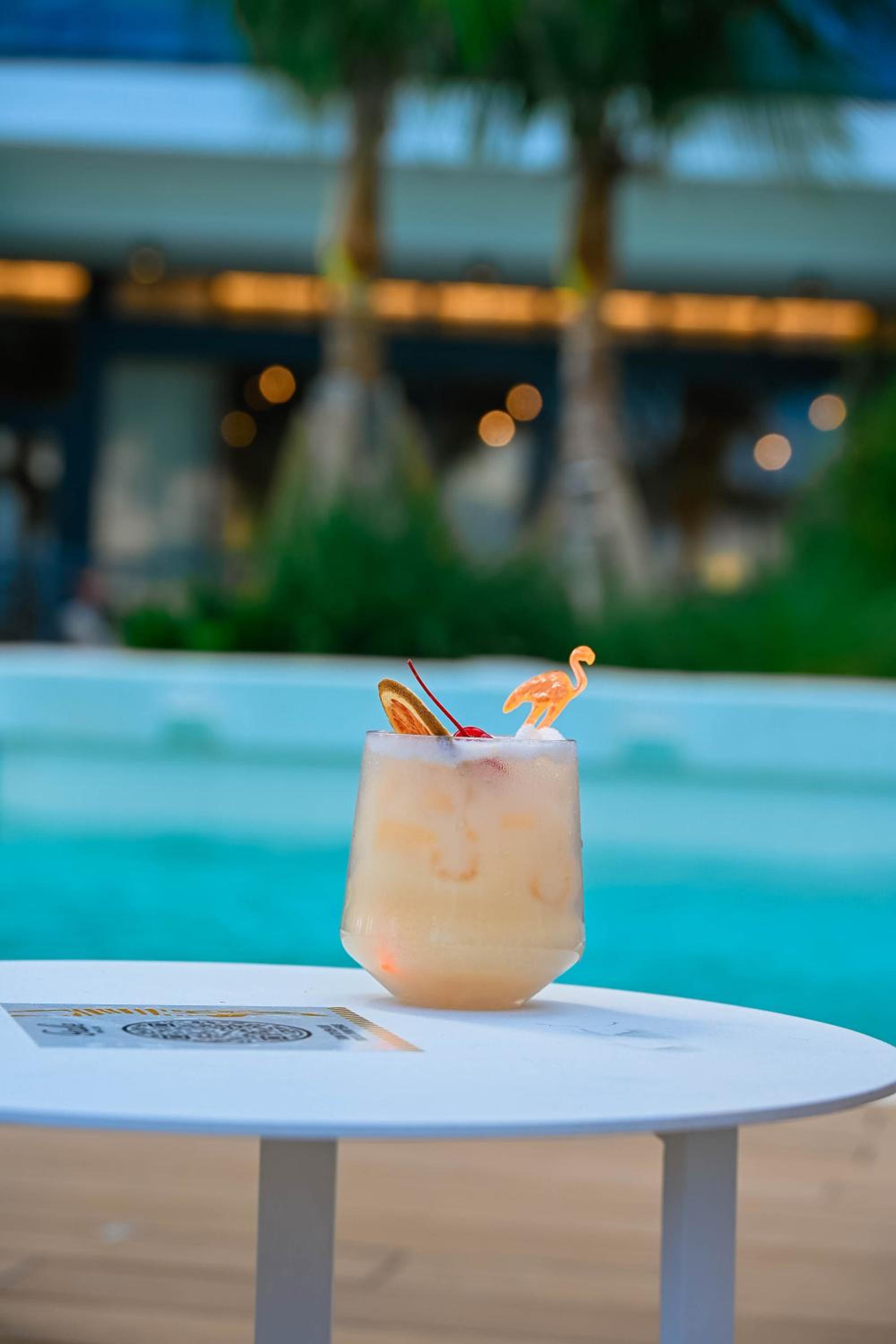 Glamorous Gale Miami Ocean View Balcony Resort & Spa