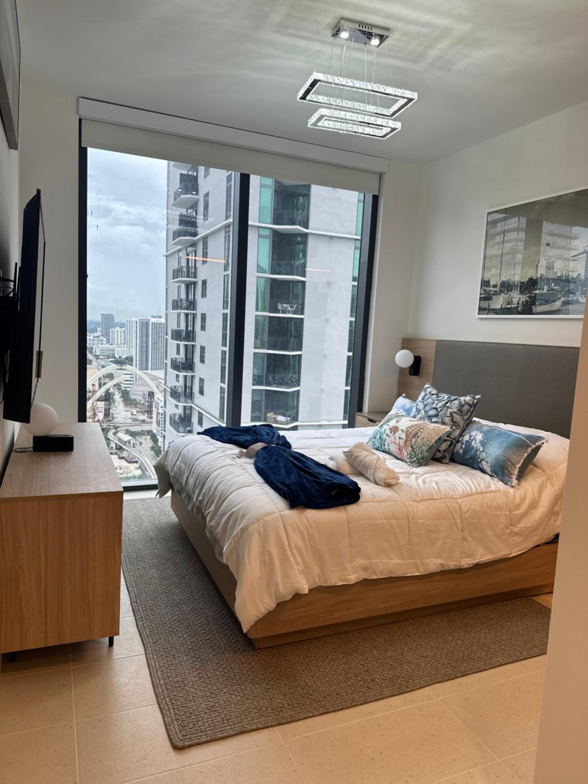 Glamorous Gale Miami Ocean View Balcony Resort & Spa