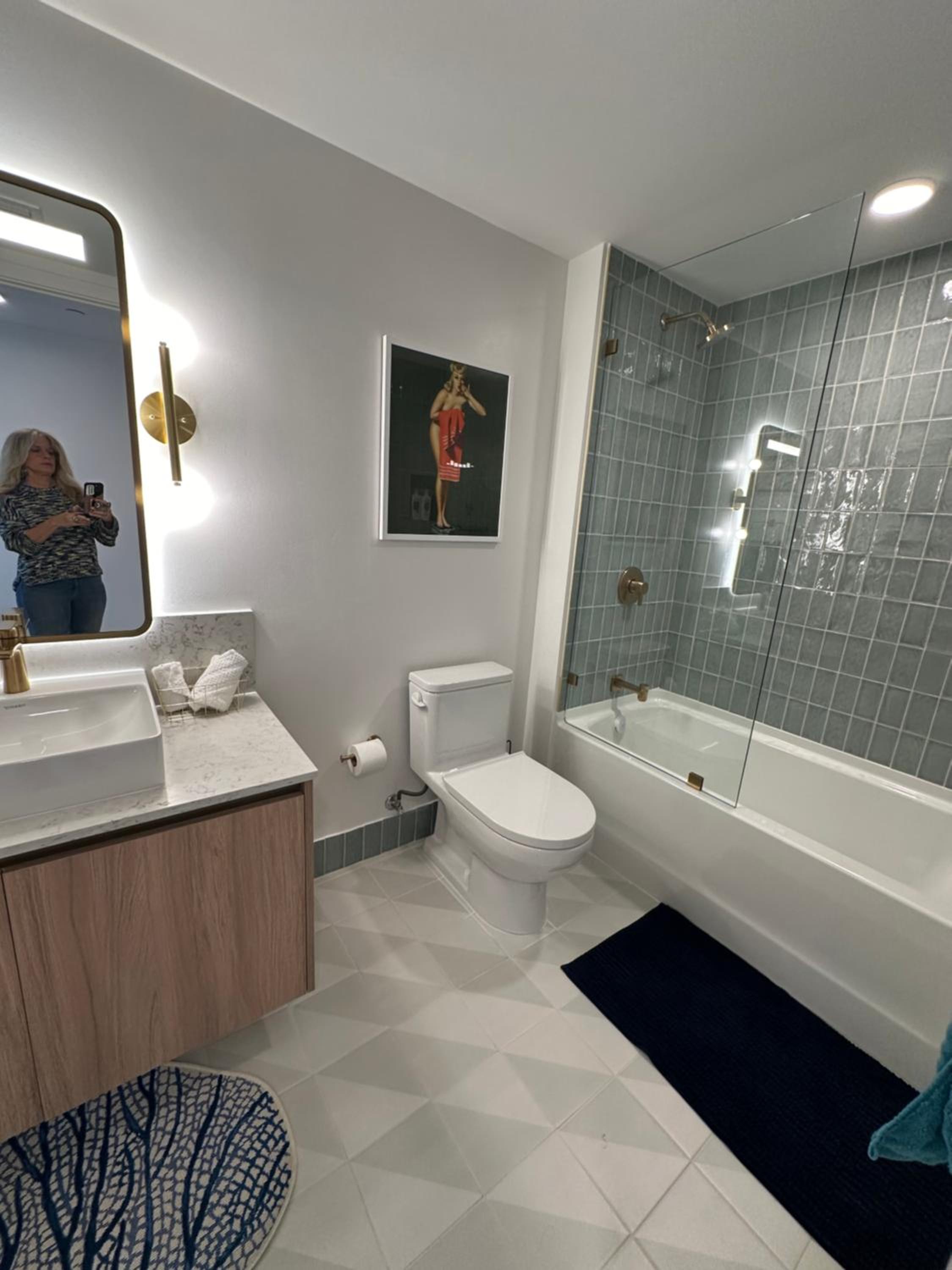 Glamorous Gale Miami Ocean View Balcony Resort & Spa
