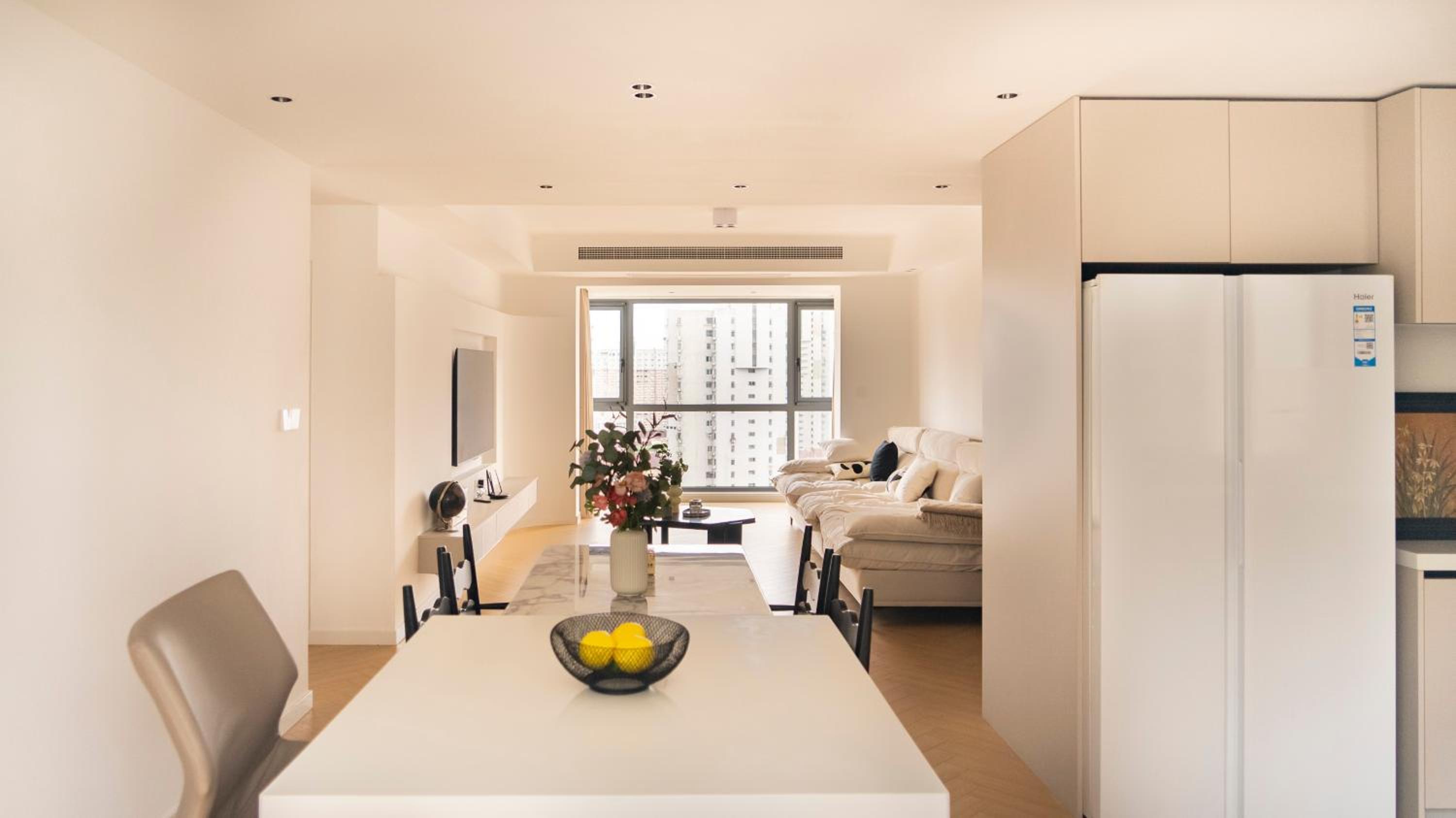 Eastern Hub - Bund Branch Quality Renovated Luxury 3Bedroom, Spacious Living Room Fully Equipped Haiyue Garden