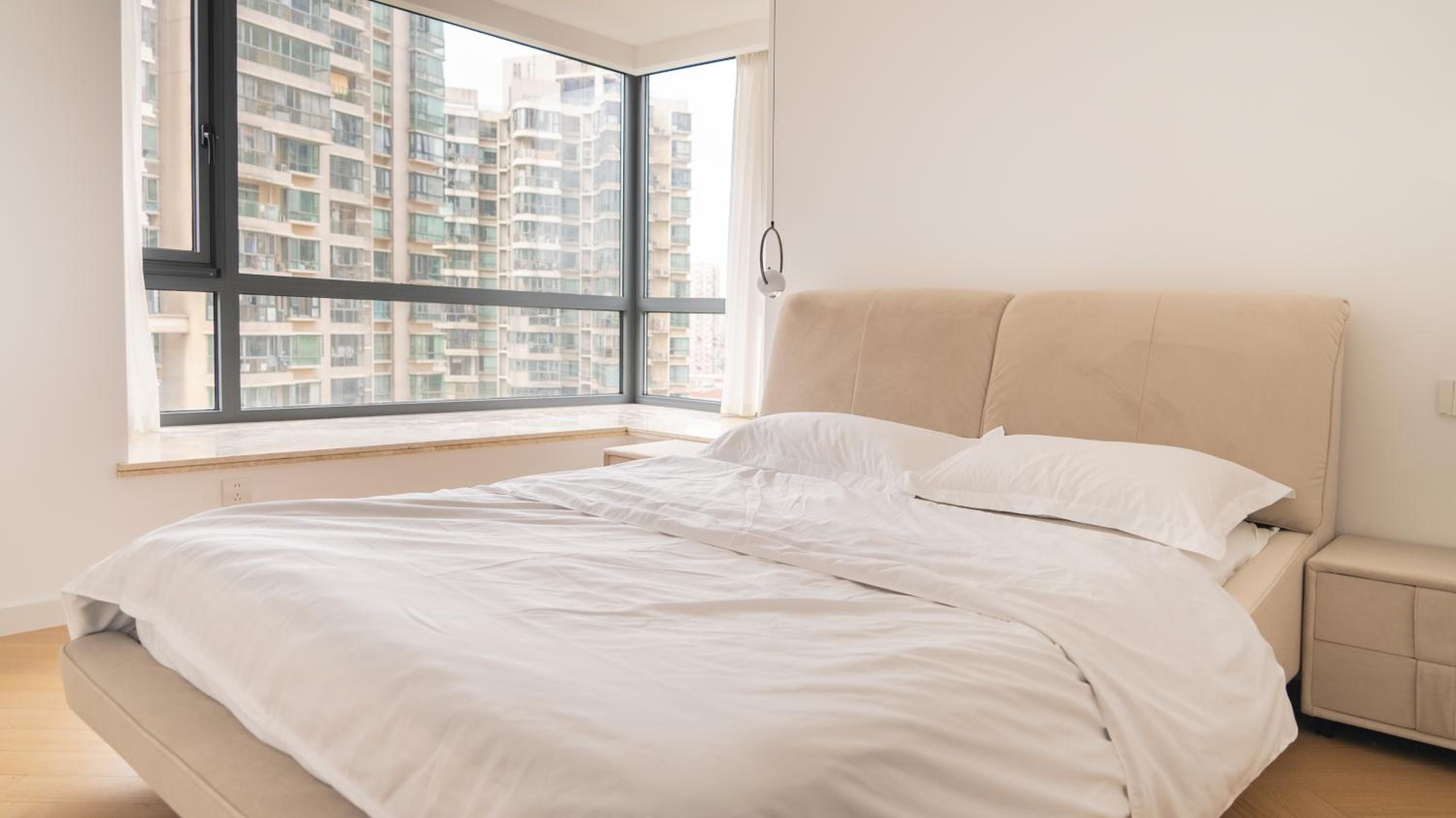 Eastern Hub - Bund Branch Quality Renovated Luxury 3Bedroom, Spacious Living Room Fully Equipped Haiyue Garden