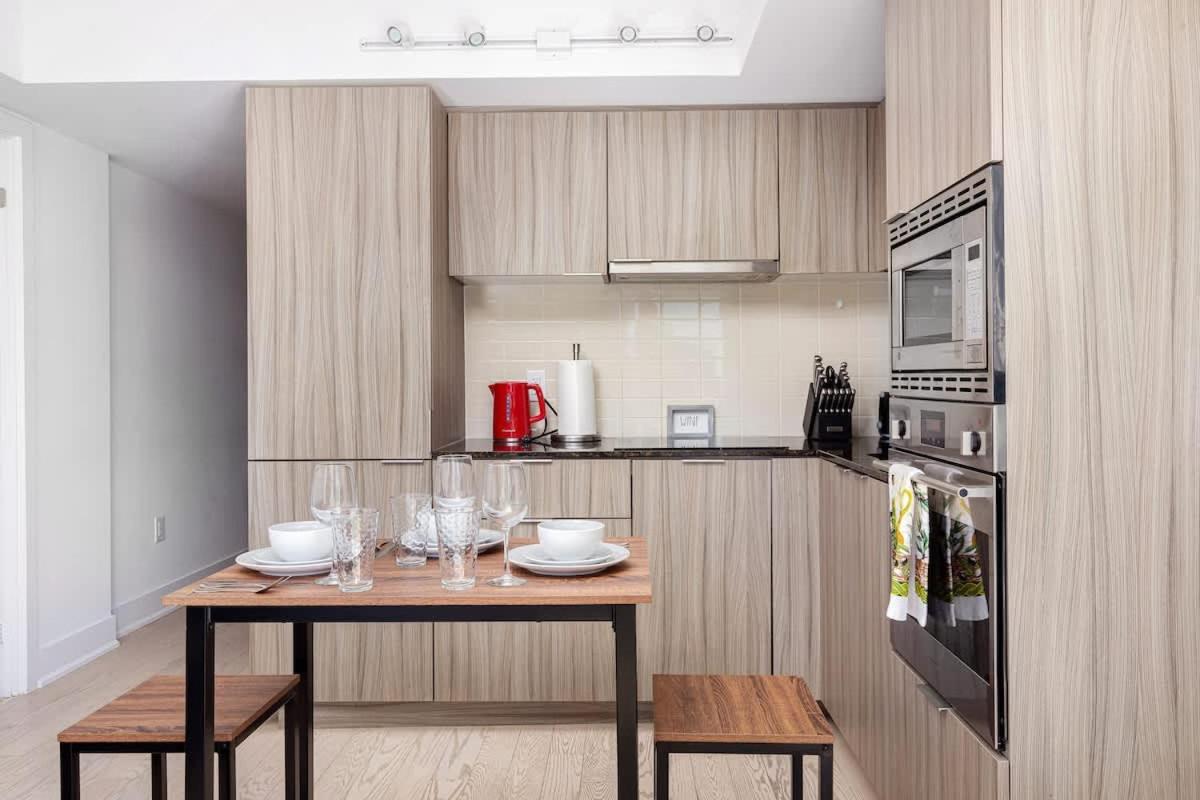 Work and Relax in our 1BR DT