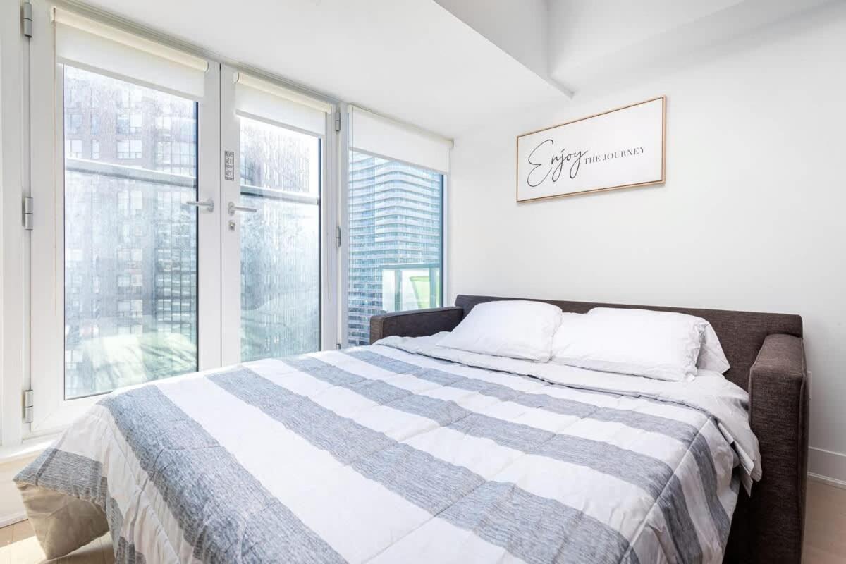 Work and Relax in our 1BR DT